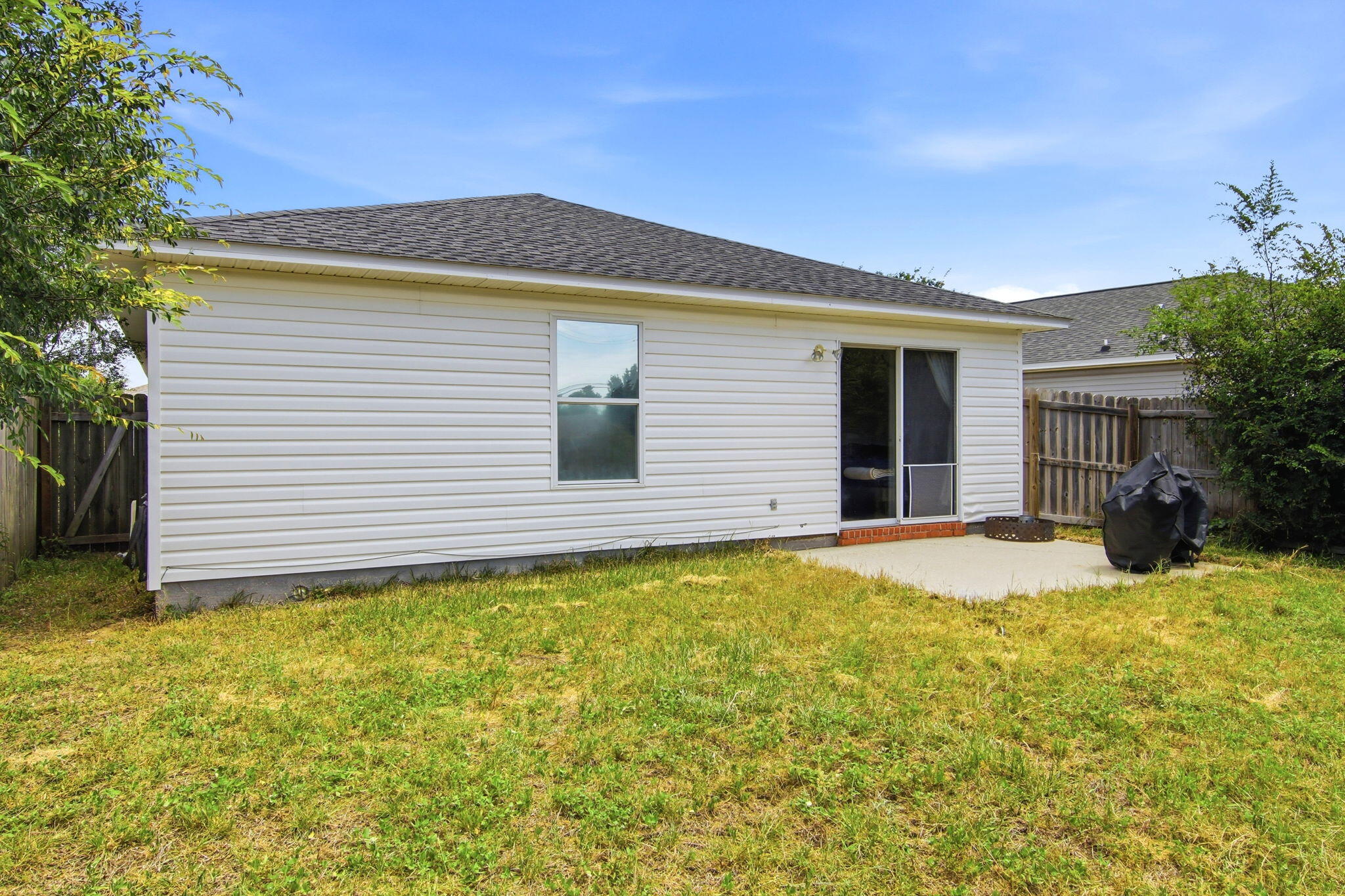 7660 Chablis Circle Navarre FL 32566