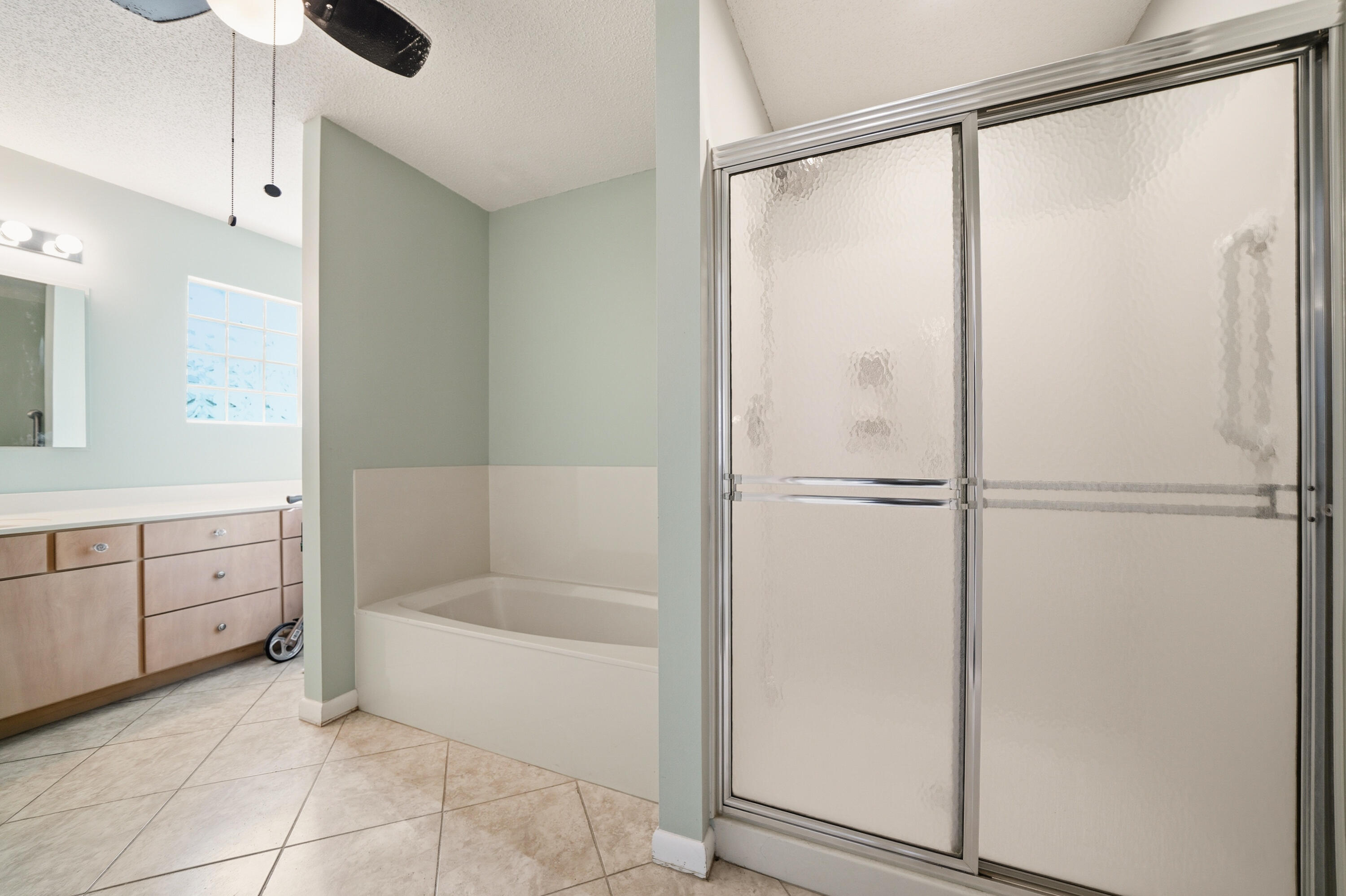 827 Fairway Lakes Drive Niceville FL 32578