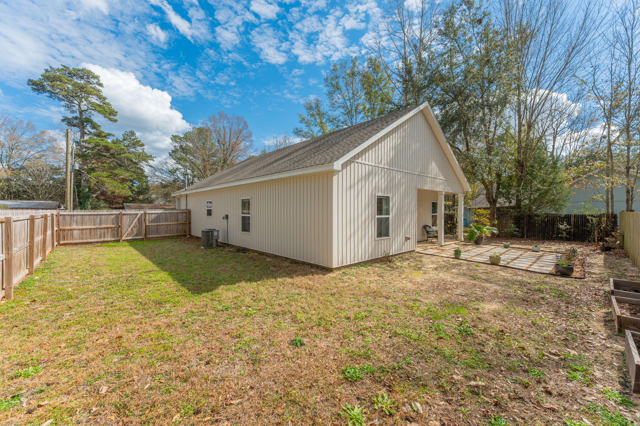 156 Oak Lane Crestview FL 32536