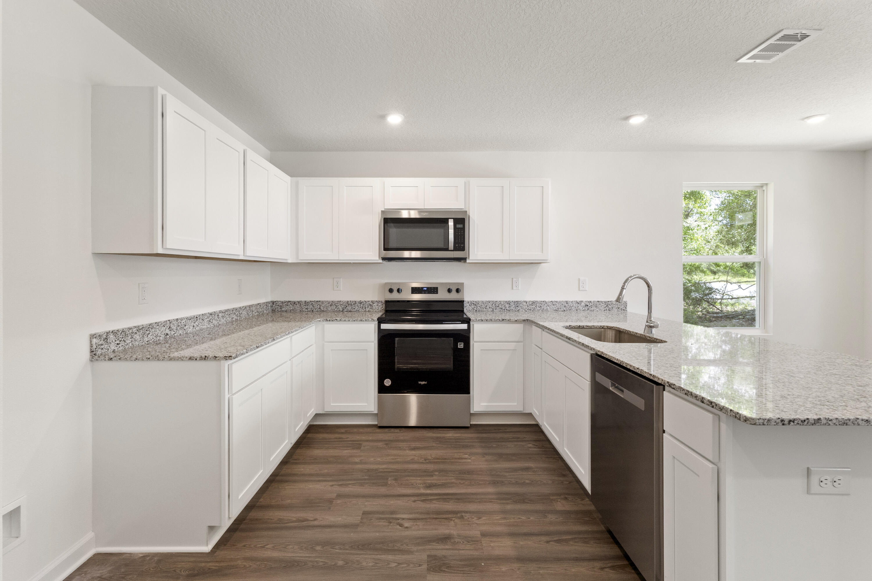 402 E Tiger Lily Lane Defuniak Springs FL 32433