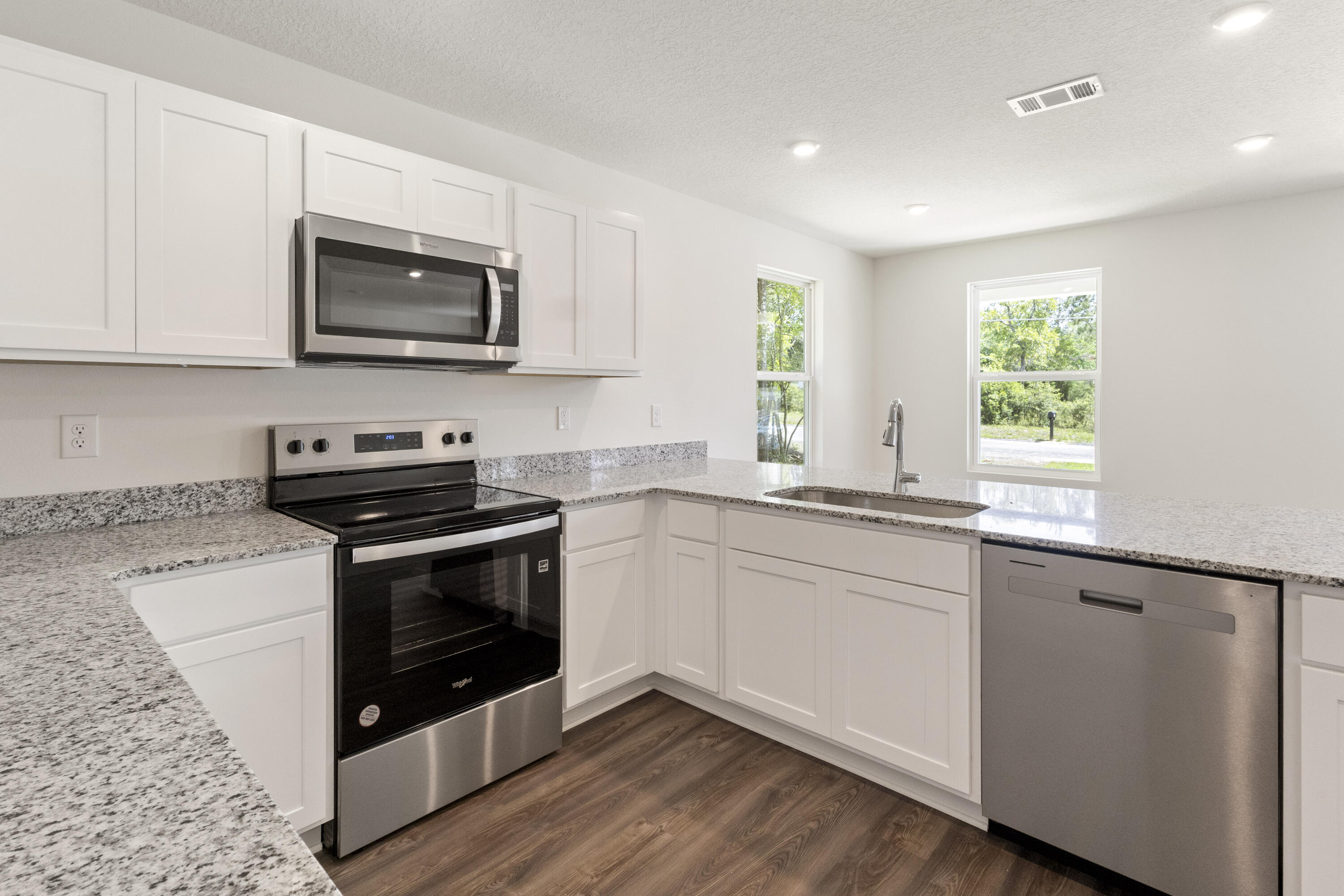 402 E Tiger Lily Lane Defuniak Springs FL 32433