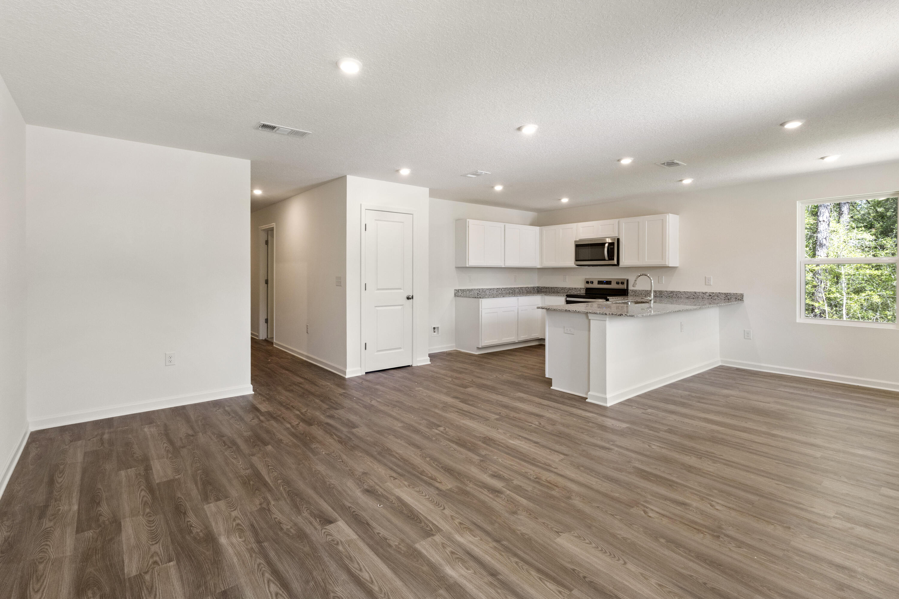 402 E Tiger Lily Lane Defuniak Springs FL 32433