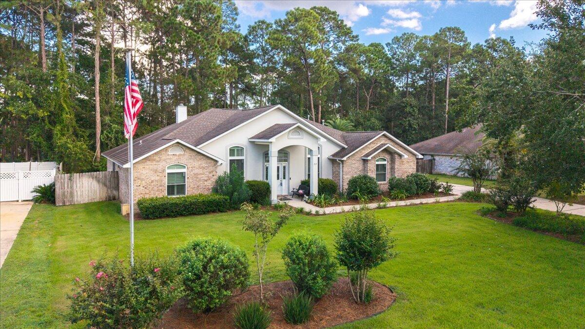 205 Yacht Club Drive Niceville FL 32578