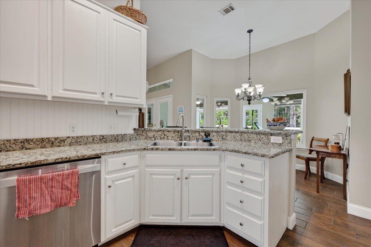 205 Yacht Club Drive Niceville FL 32578