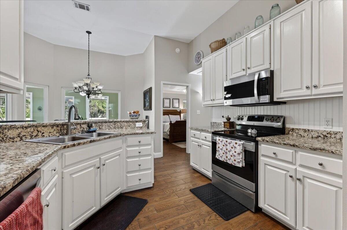 205 Yacht Club Drive Niceville FL 32578