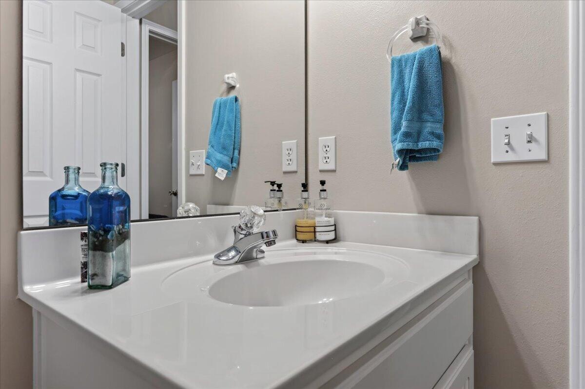 205 Yacht Club Drive Niceville FL 32578