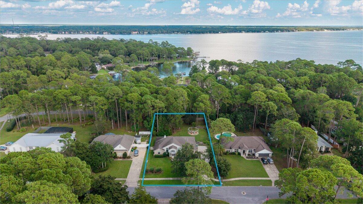 205 Yacht Club Drive Niceville FL 32578