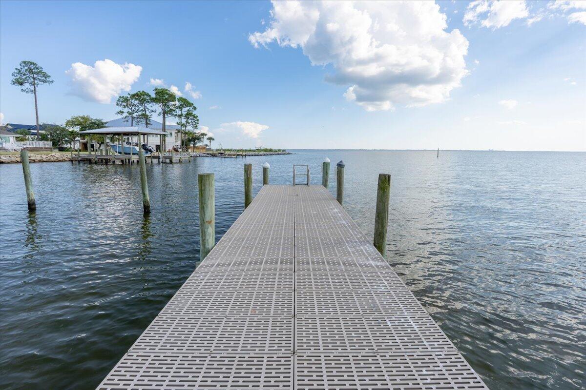 205 Yacht Club Drive Niceville FL 32578