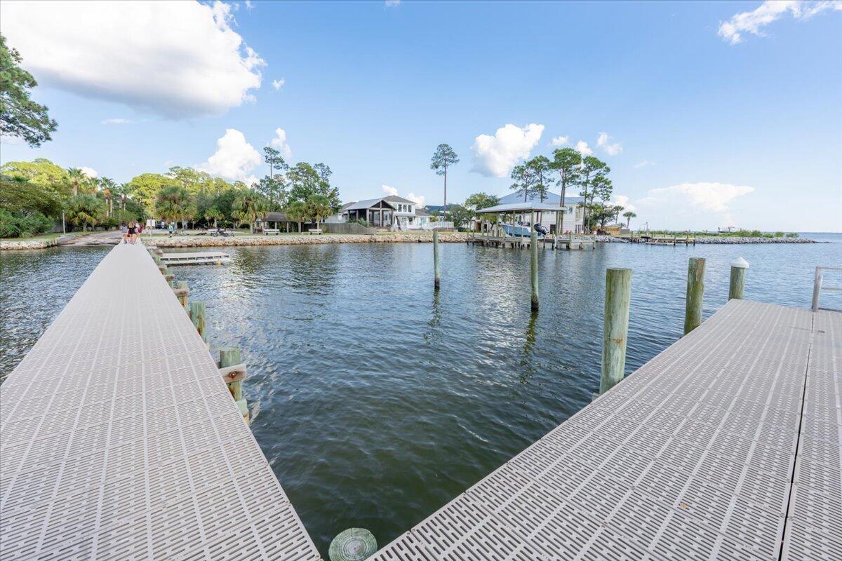 205 Yacht Club Drive Niceville FL 32578