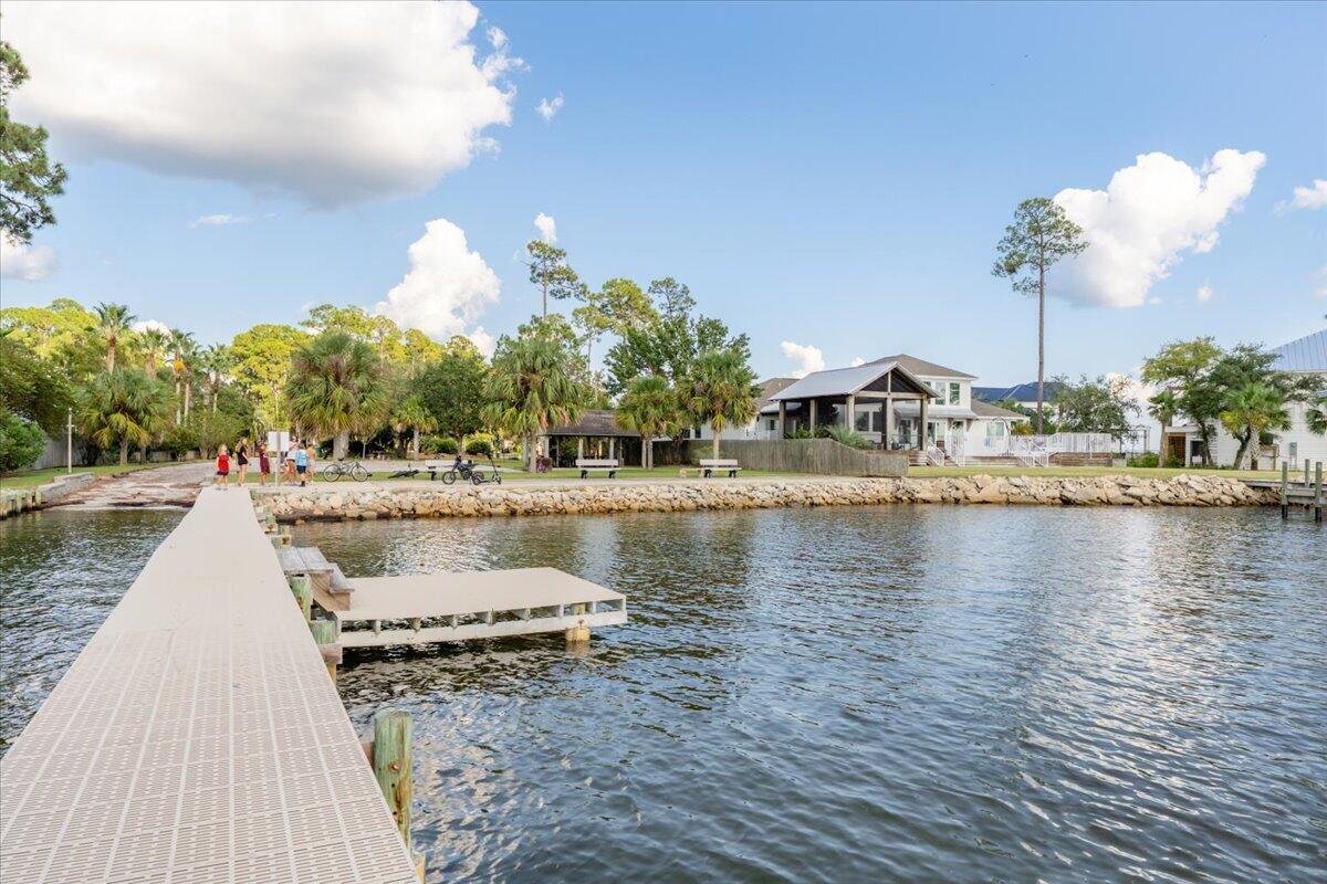 205 Yacht Club Drive Niceville FL 32578