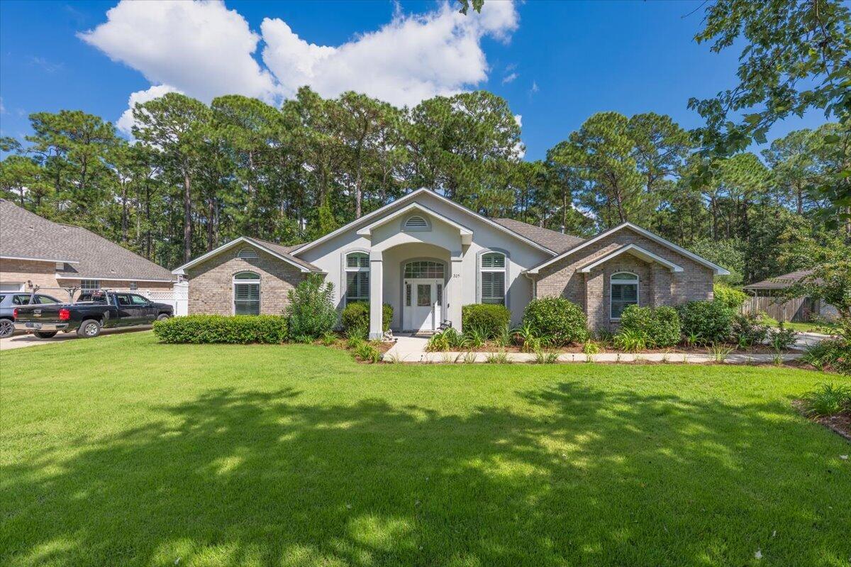 205 Yacht Club Drive Niceville FL 32578