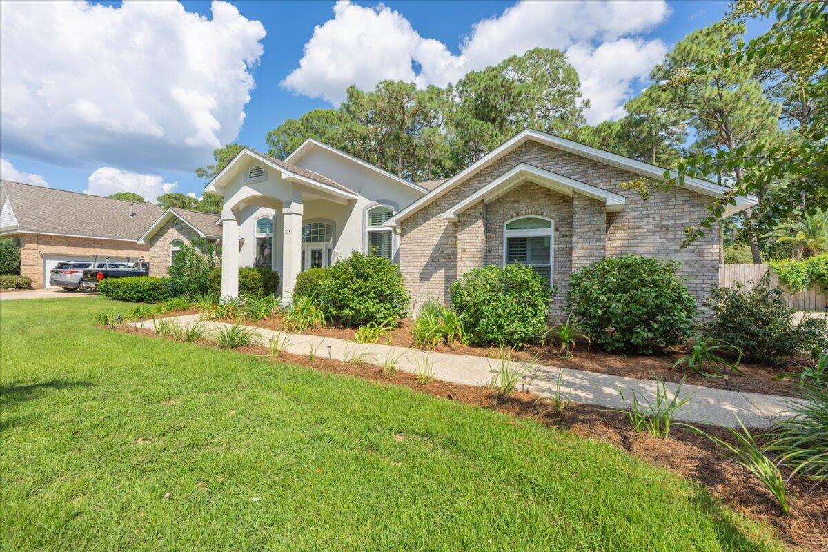 205 Yacht Club Drive Niceville FL 32578