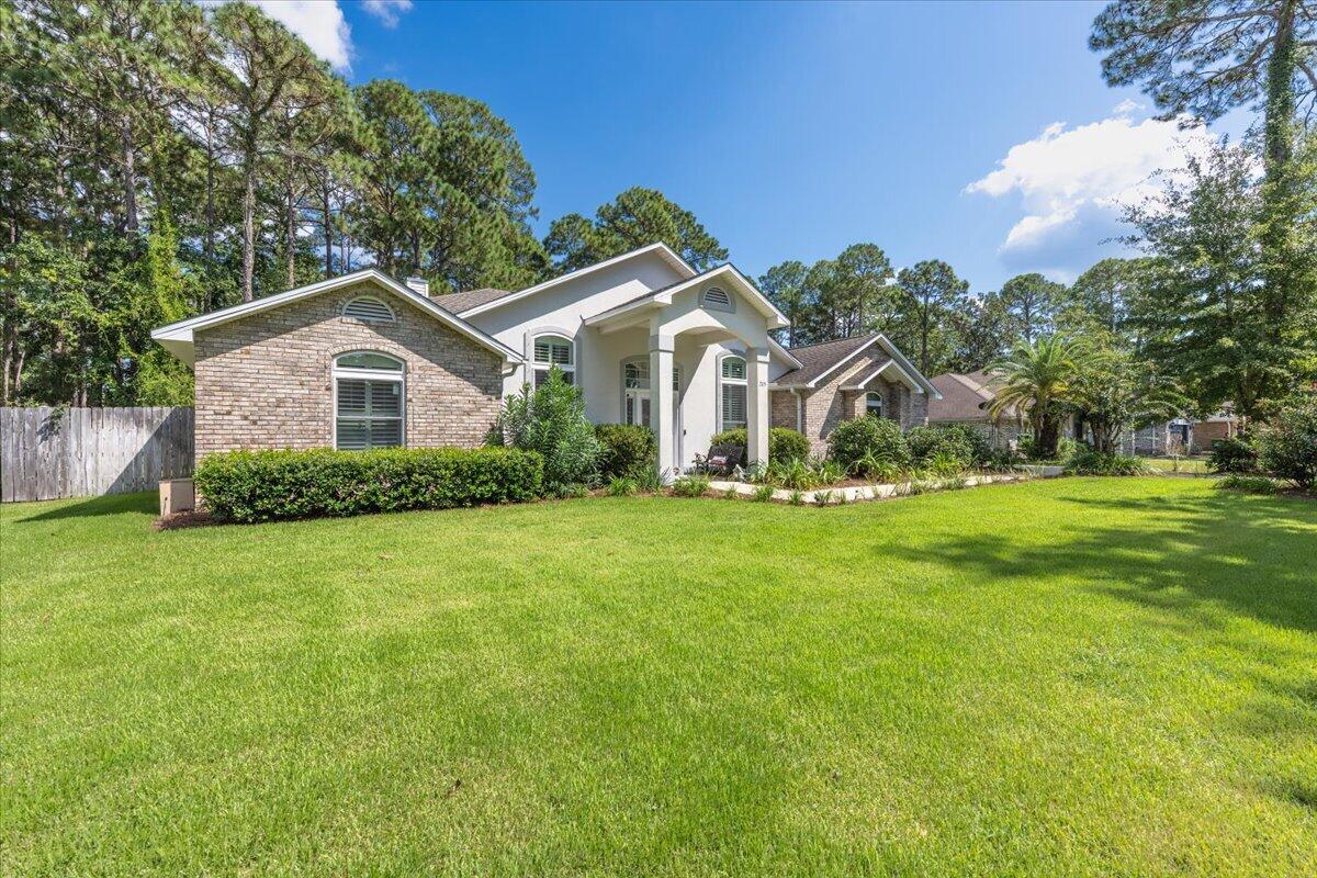 205 Yacht Club Drive Niceville FL 32578