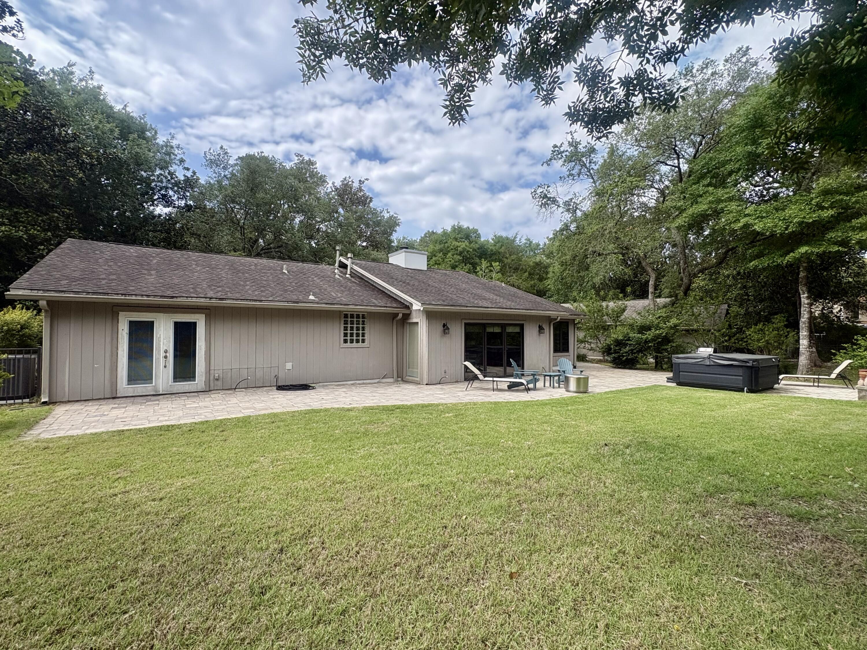 103 E Capri Cove Niceville FL 32578