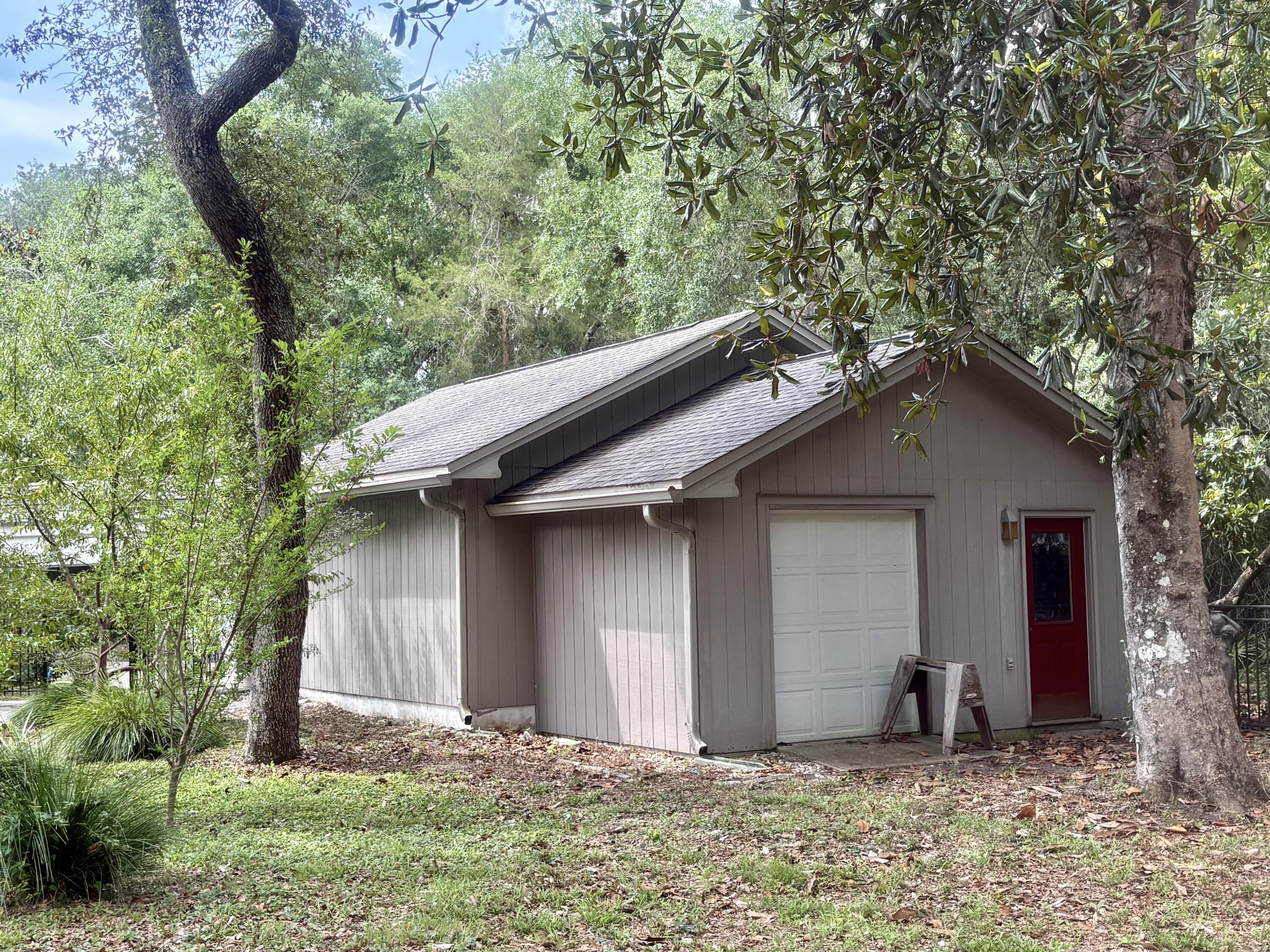 103 E Capri Cove Niceville FL 32578