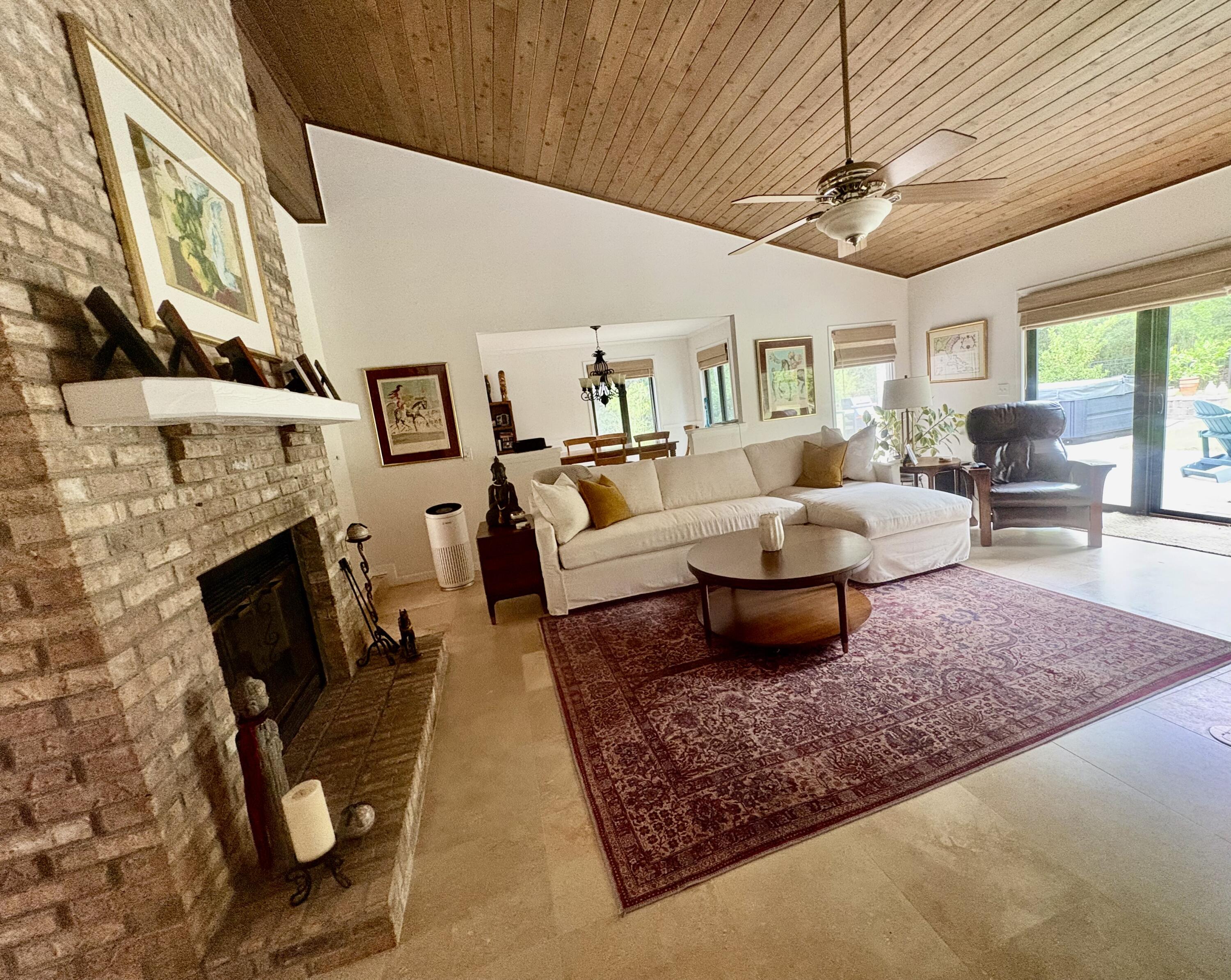 103 E Capri Cove Niceville FL 32578