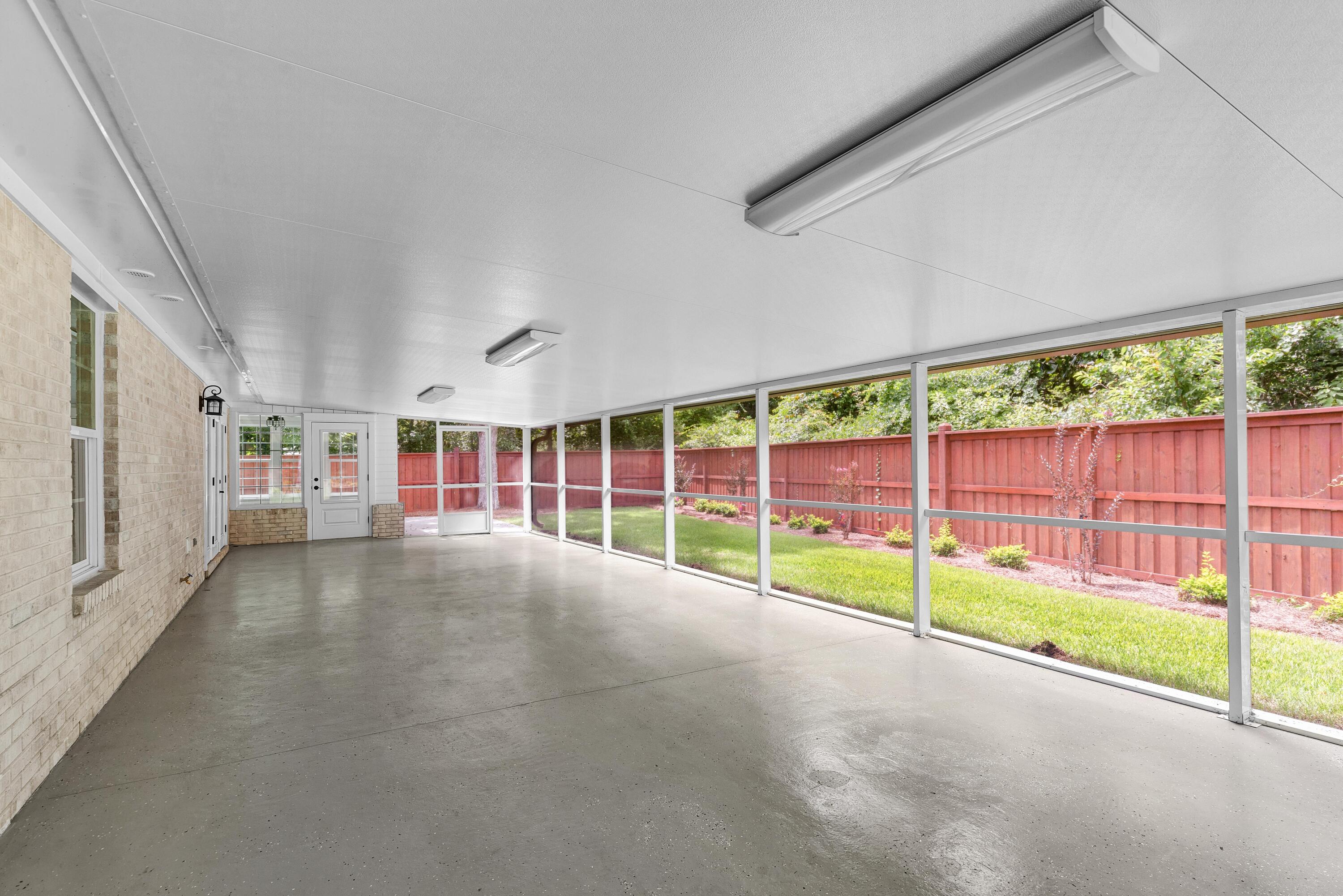 343 Oaklake Lane Niceville FL 32578