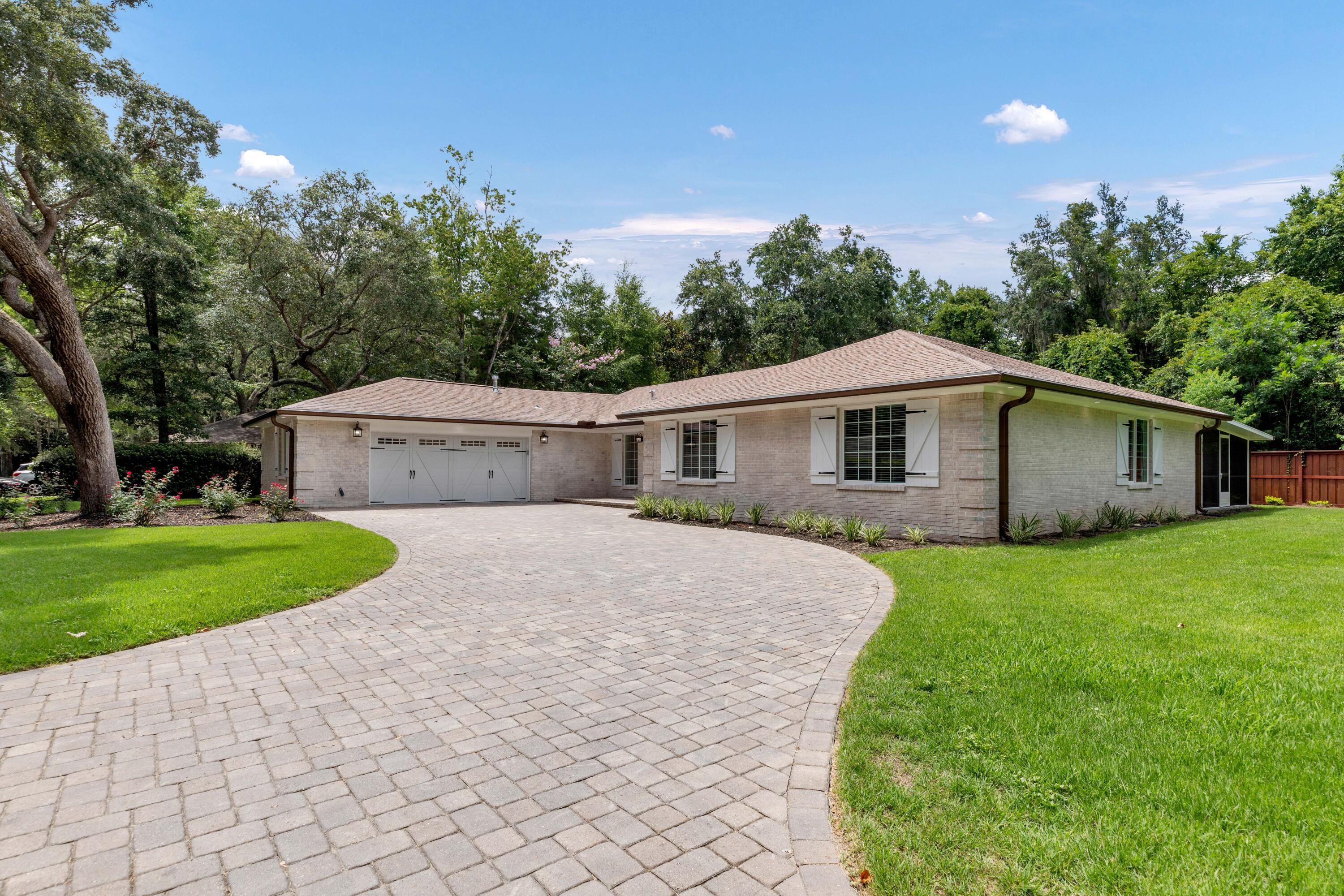 343 Oaklake Lane Niceville FL 32578
