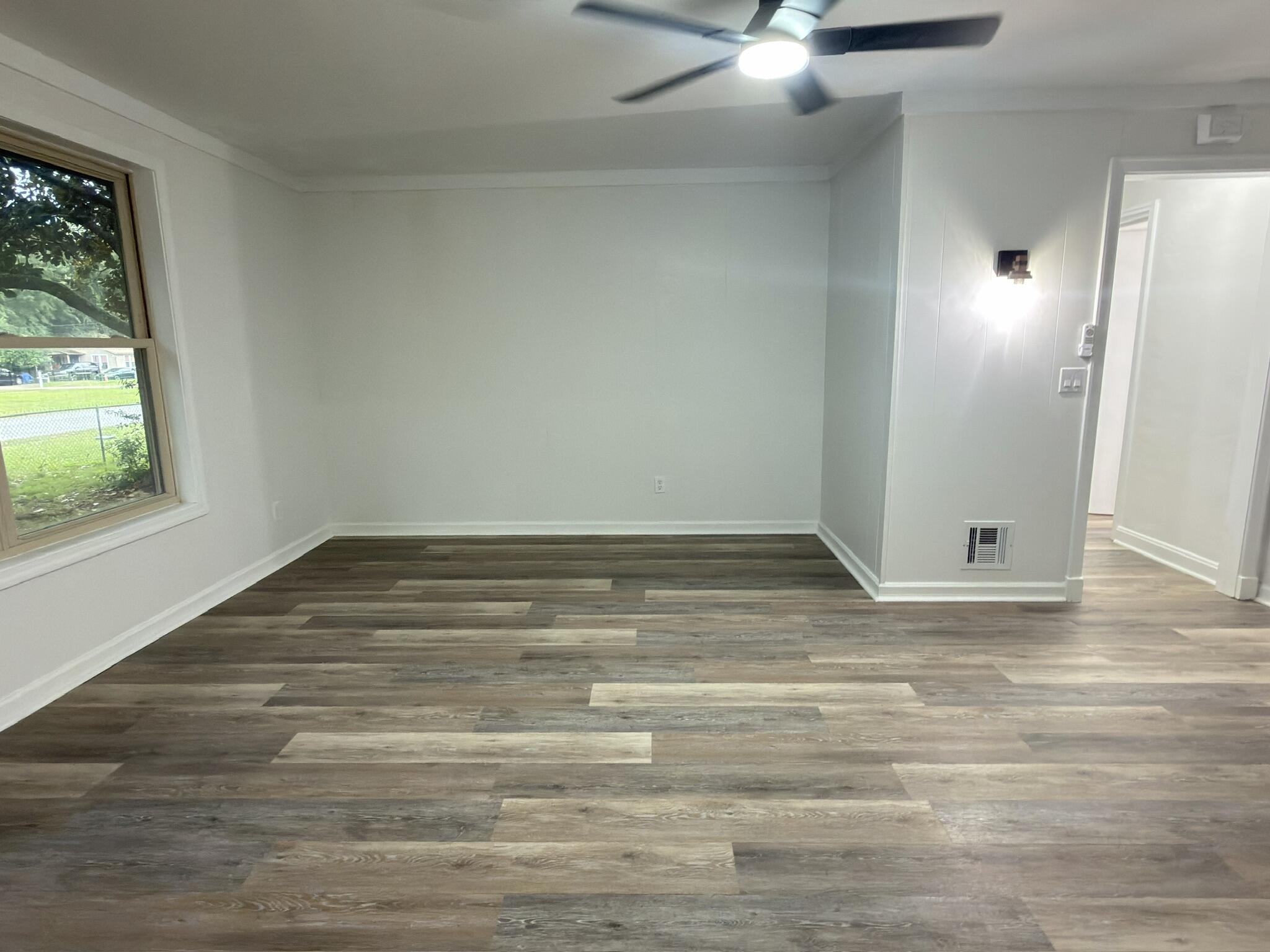215 E 3rd Avenue Crestview FL 32536