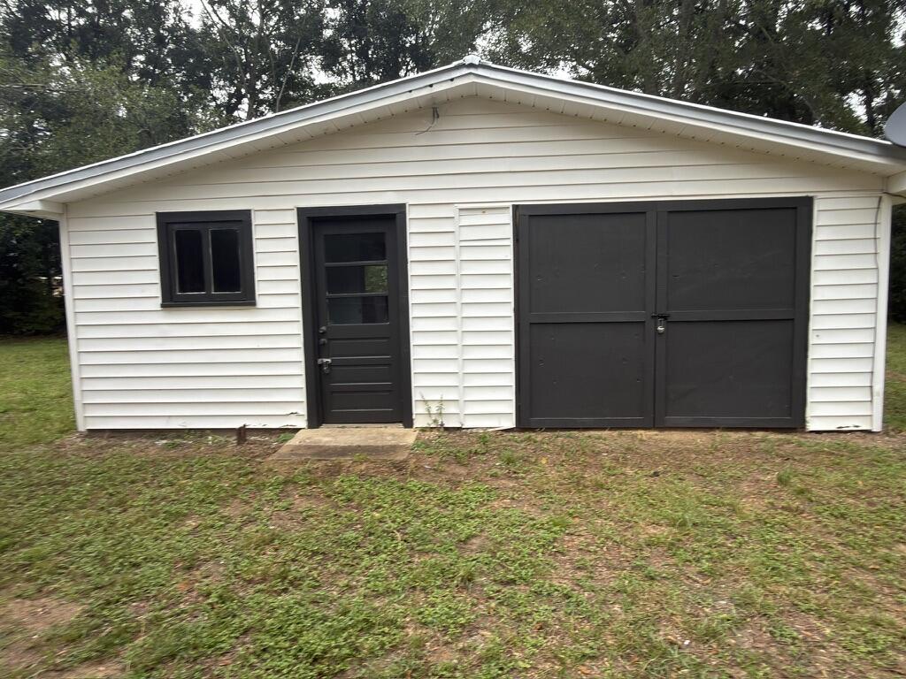 215 E 3rd Avenue Crestview FL 32536