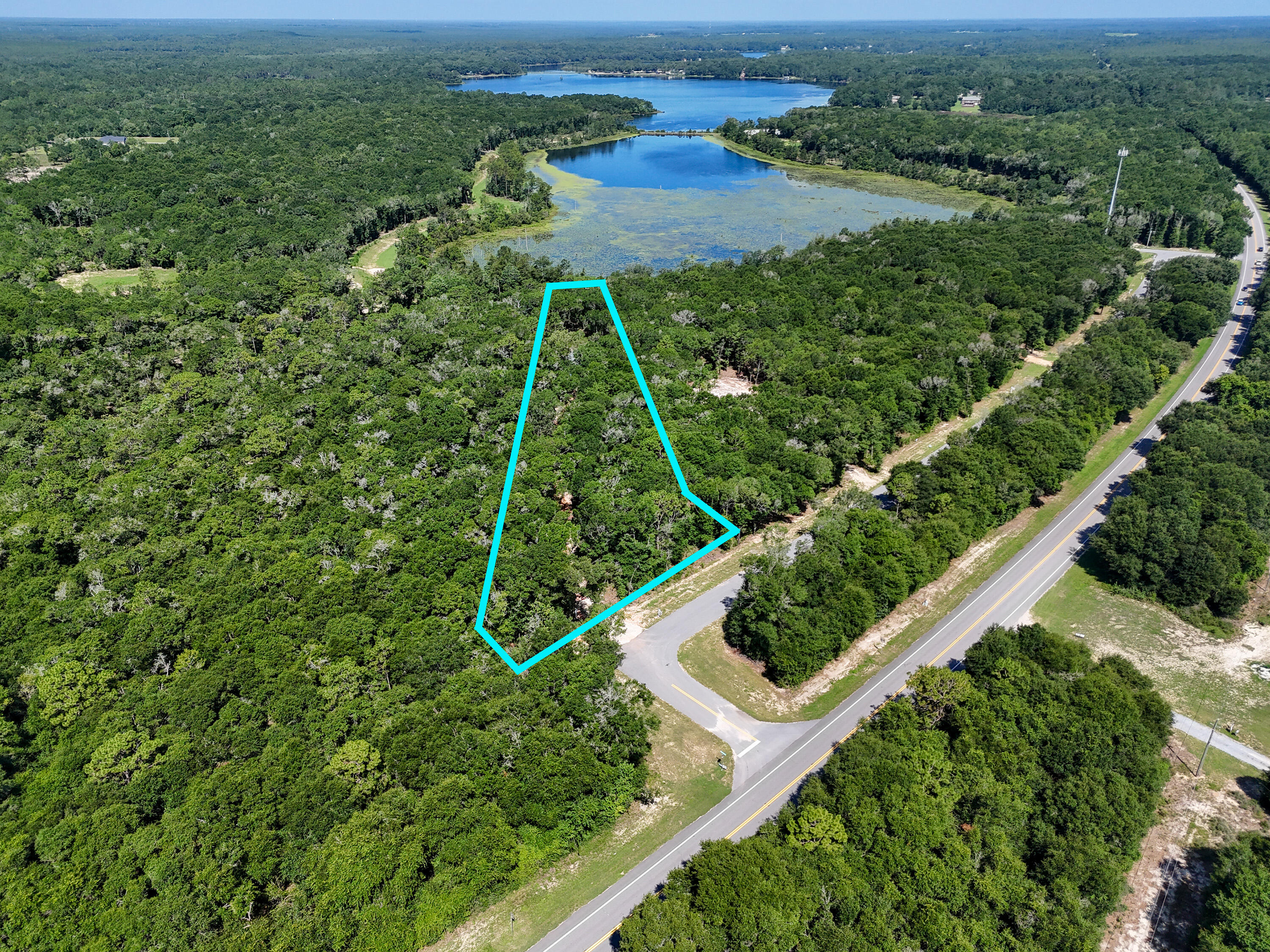 15 Holly Lake Court Defuniak Springs FL 32433