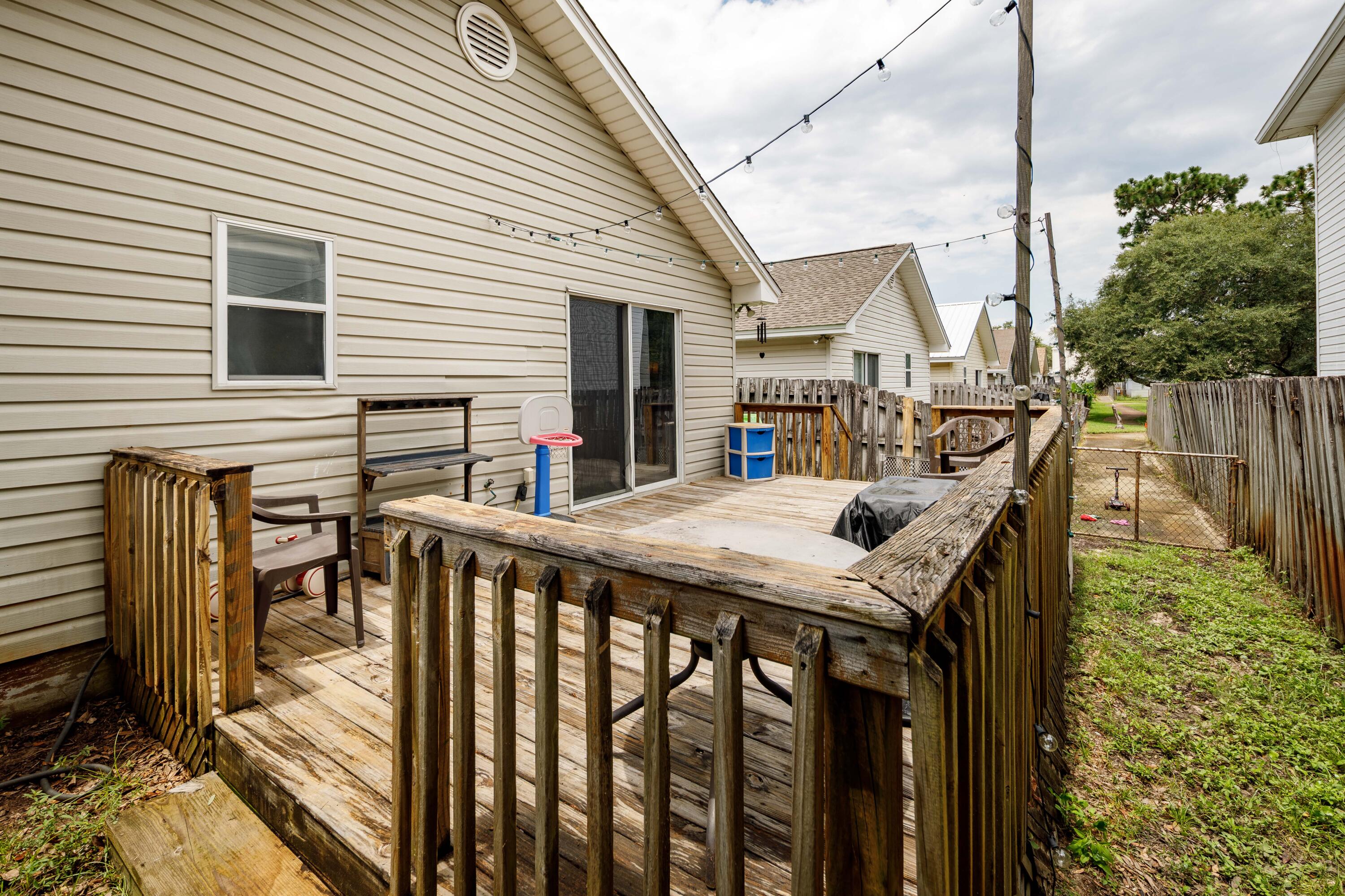 14 2nd Street Shalimar FL 32579