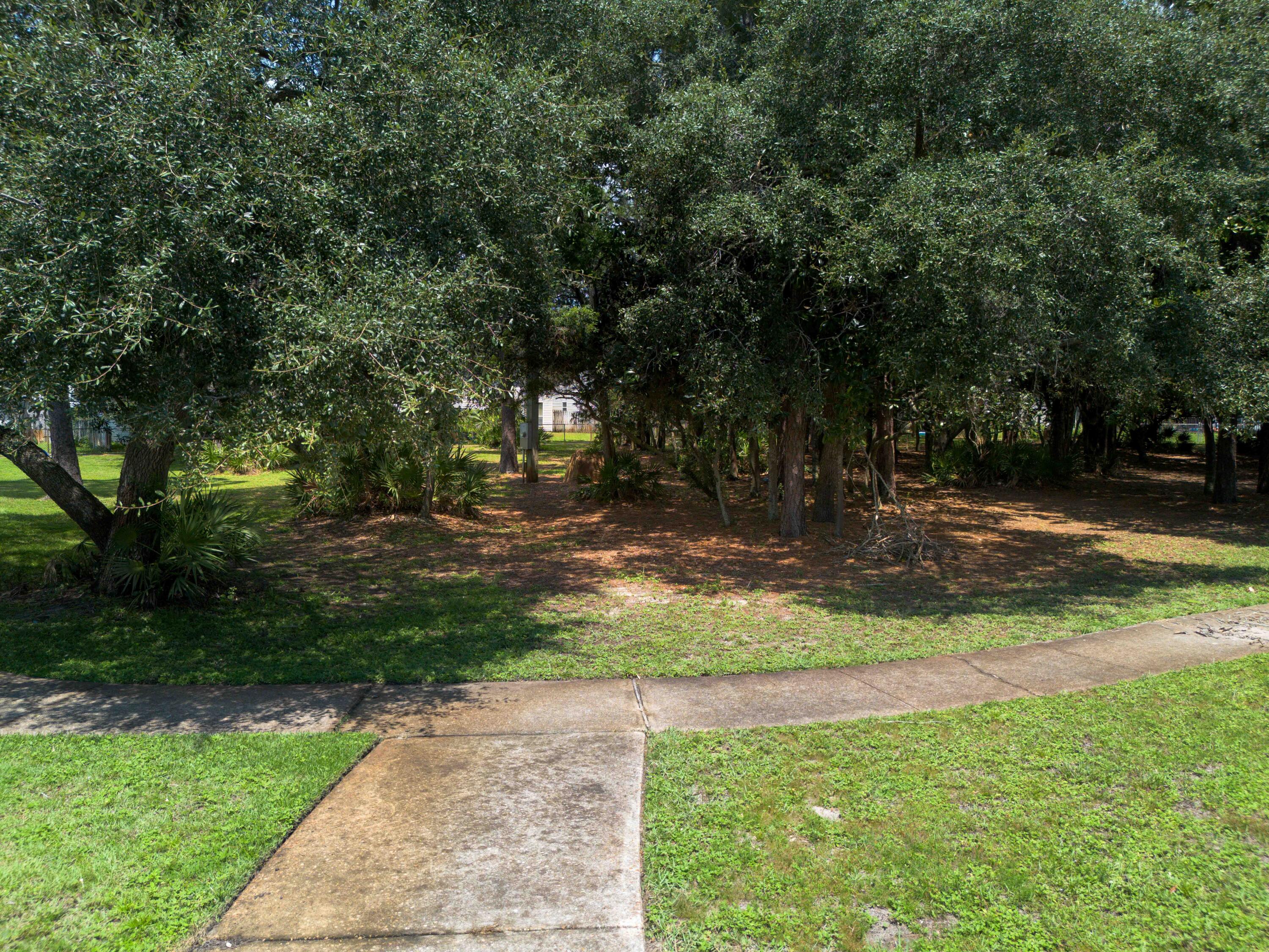 14 2nd Street Shalimar FL 32579