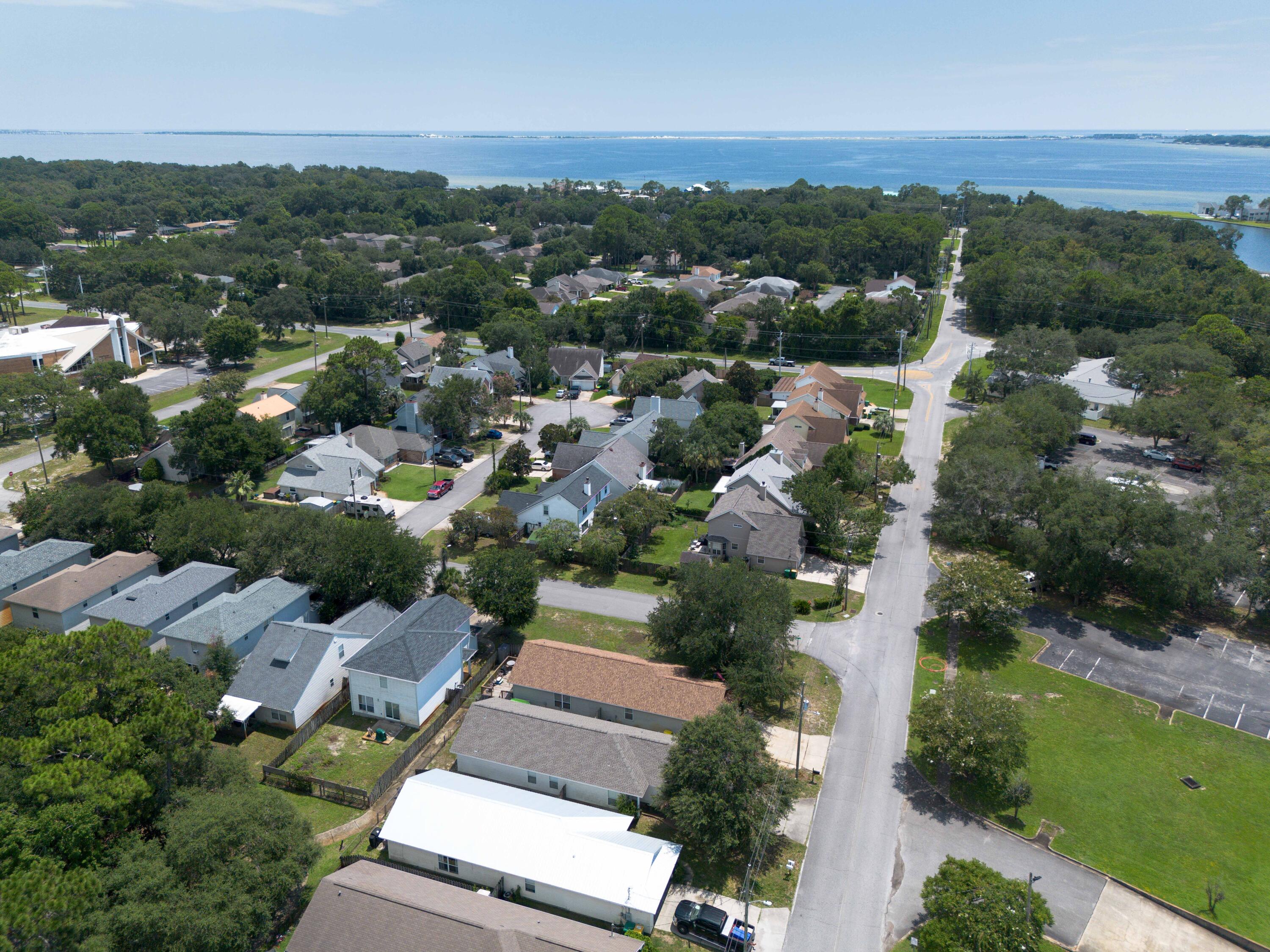 14 2nd Street Shalimar FL 32579