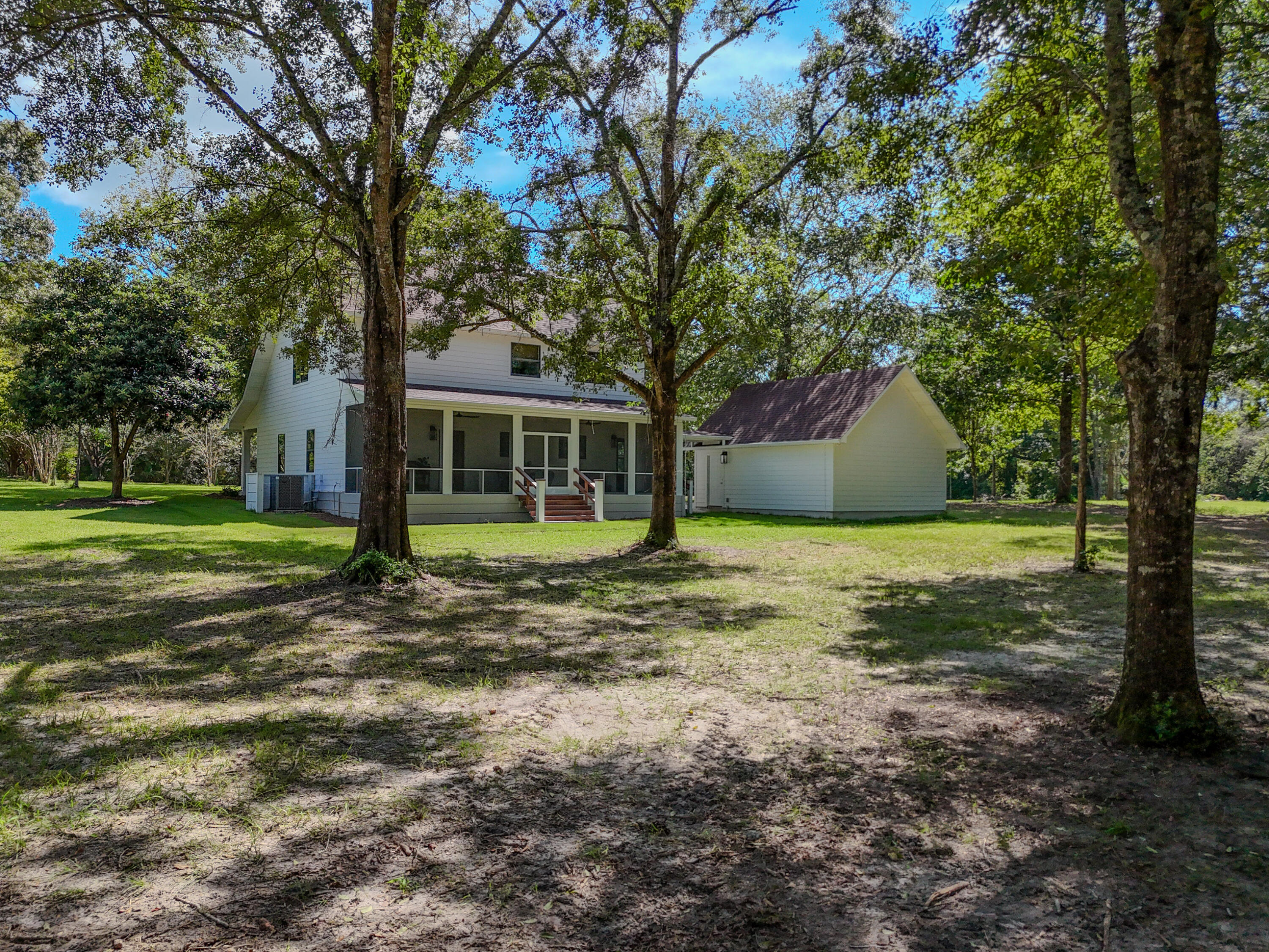 260 Wit's End Lane Defuniak Springs FL 32435