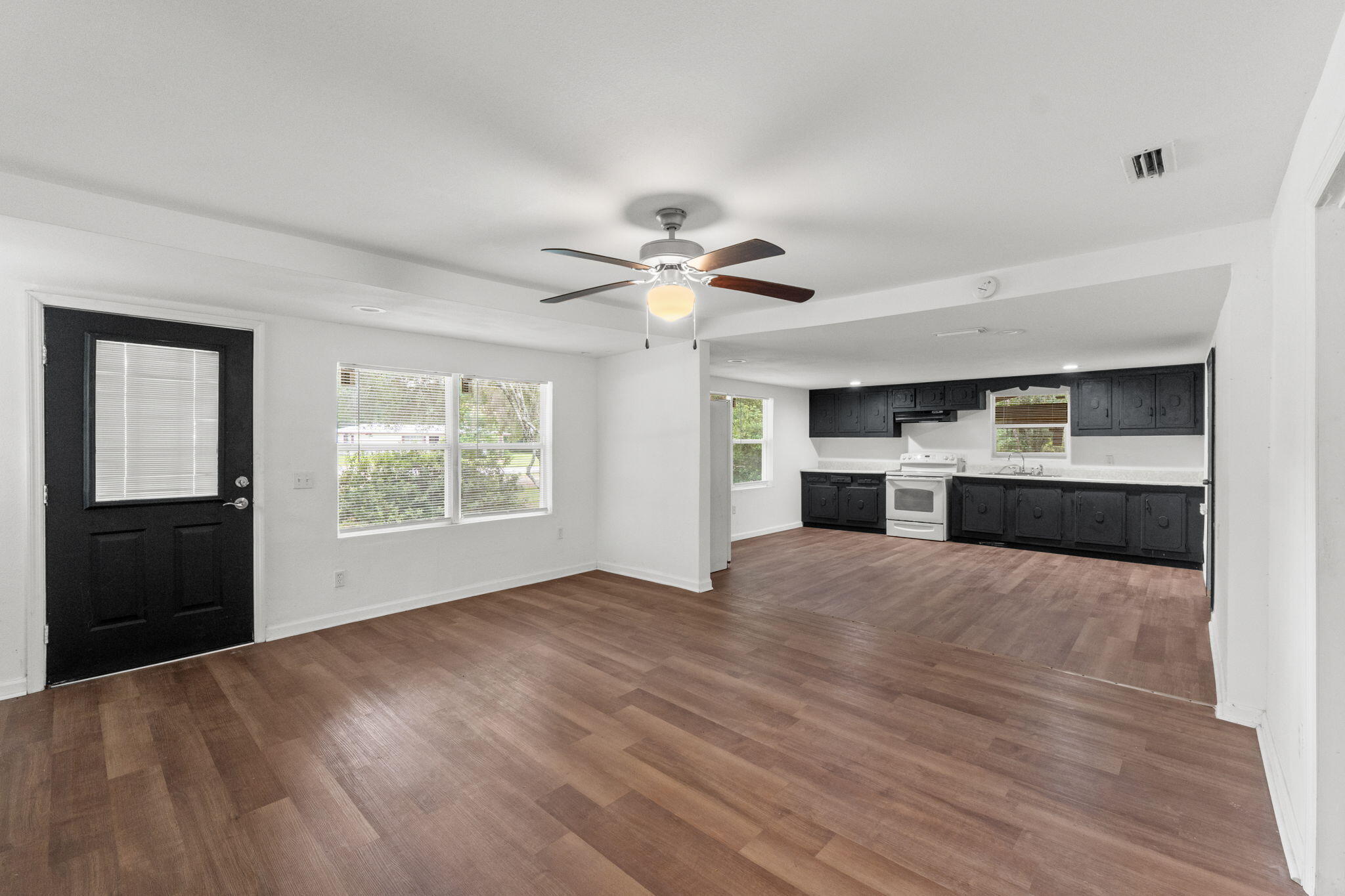 668 Wrights Creek Road Caryville FL 32427