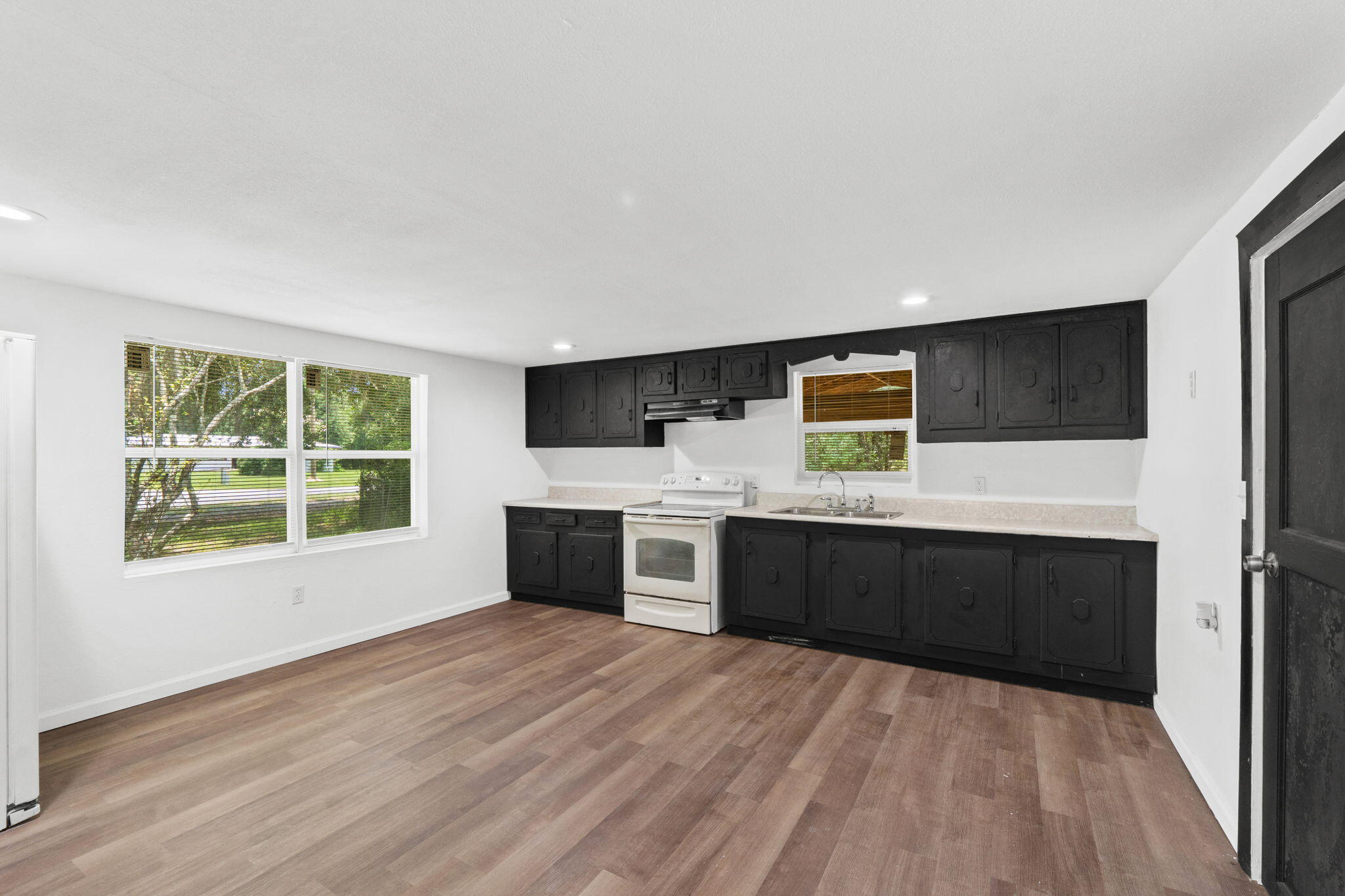 668 Wrights Creek Road Caryville FL 32427