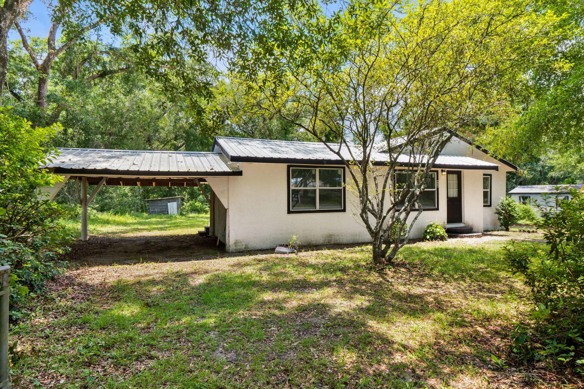 668 Wrights Creek Road Caryville FL 32427