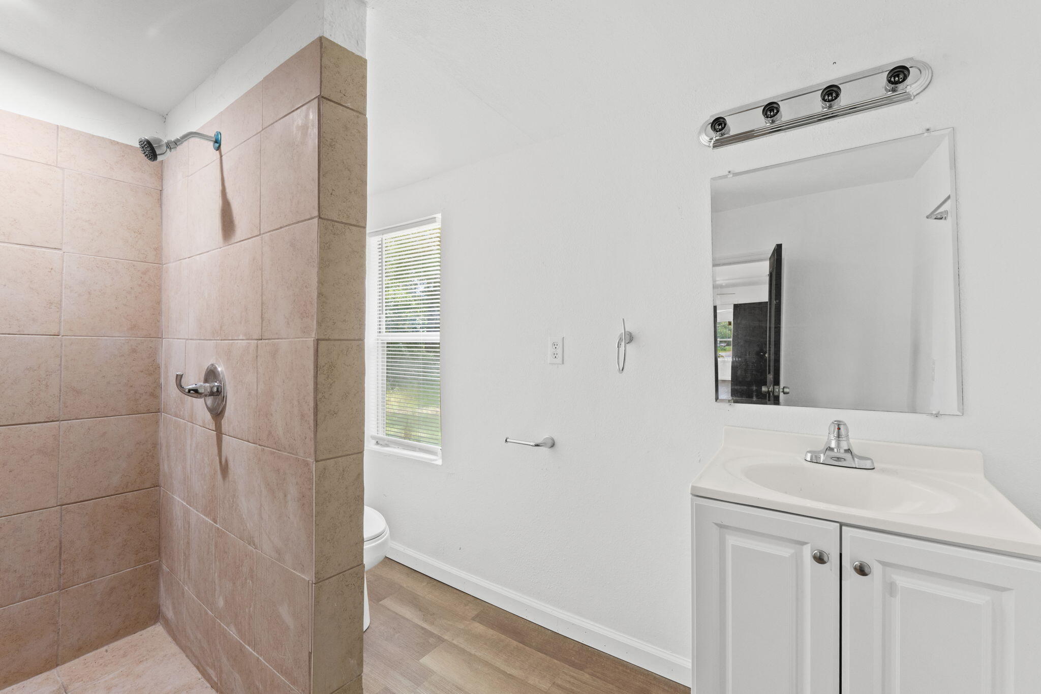 668 Wrights Creek Road Caryville FL 32427