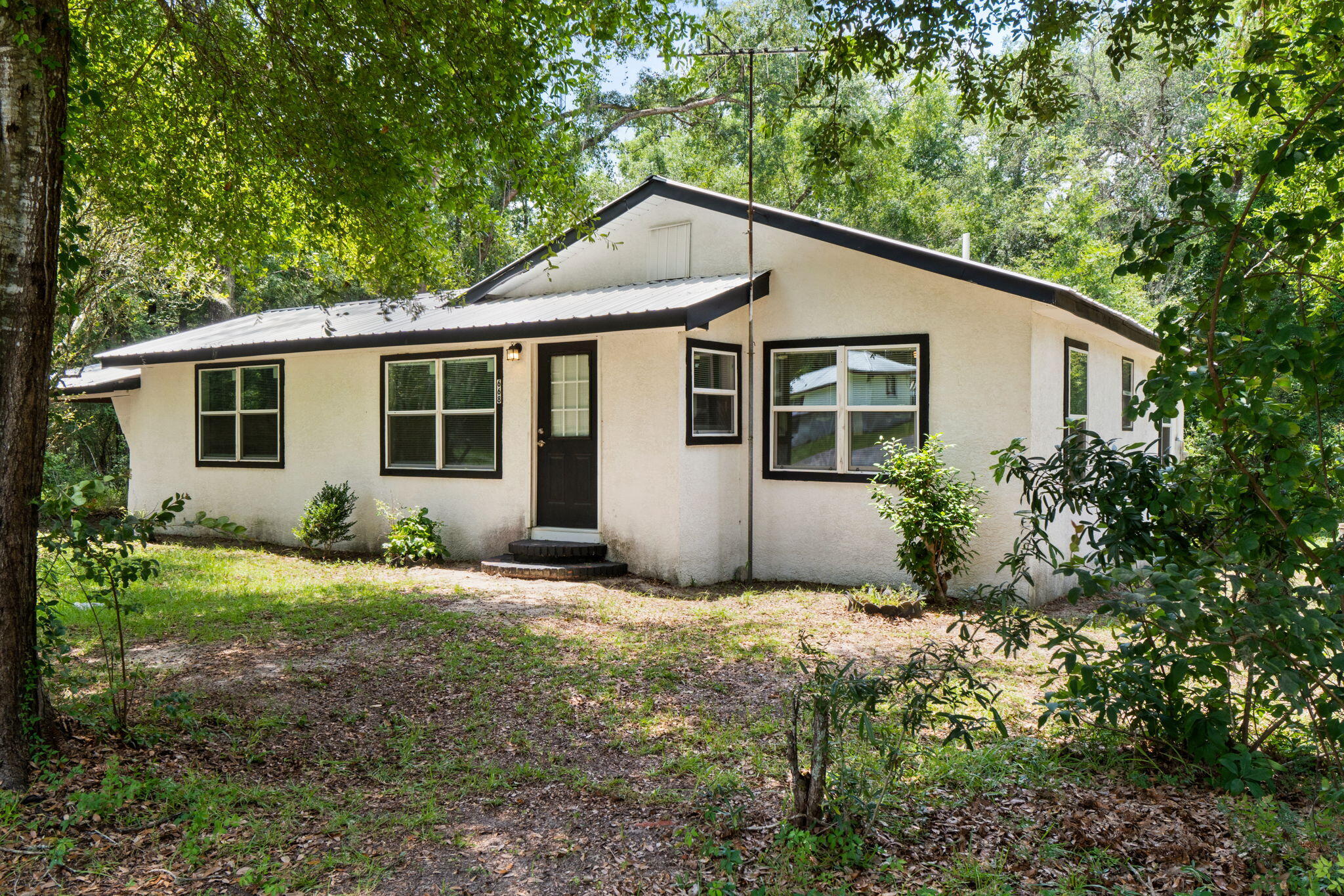 668 Wrights Creek Road Caryville FL 32427
