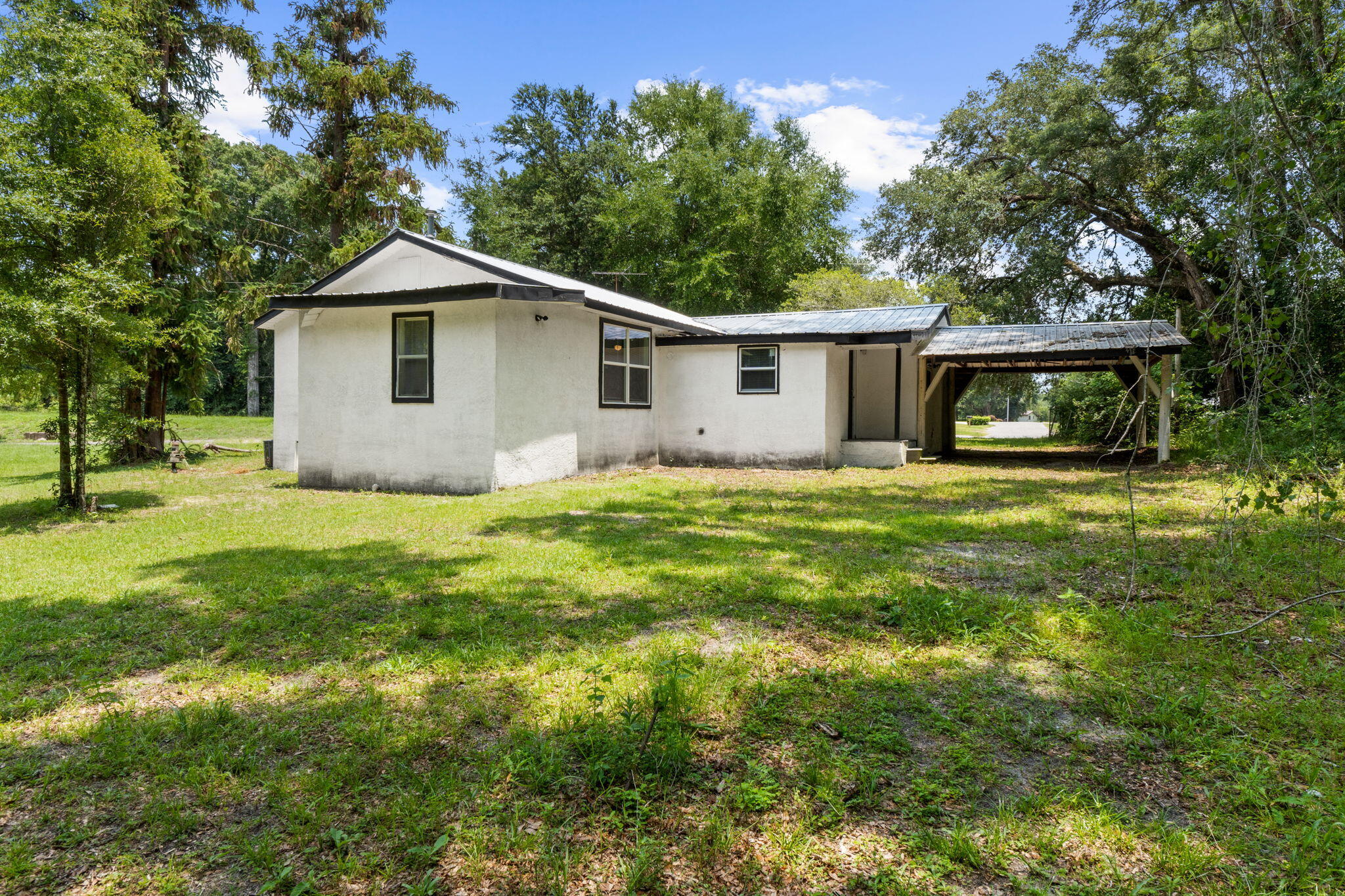 668 Wrights Creek Road Caryville FL 32427