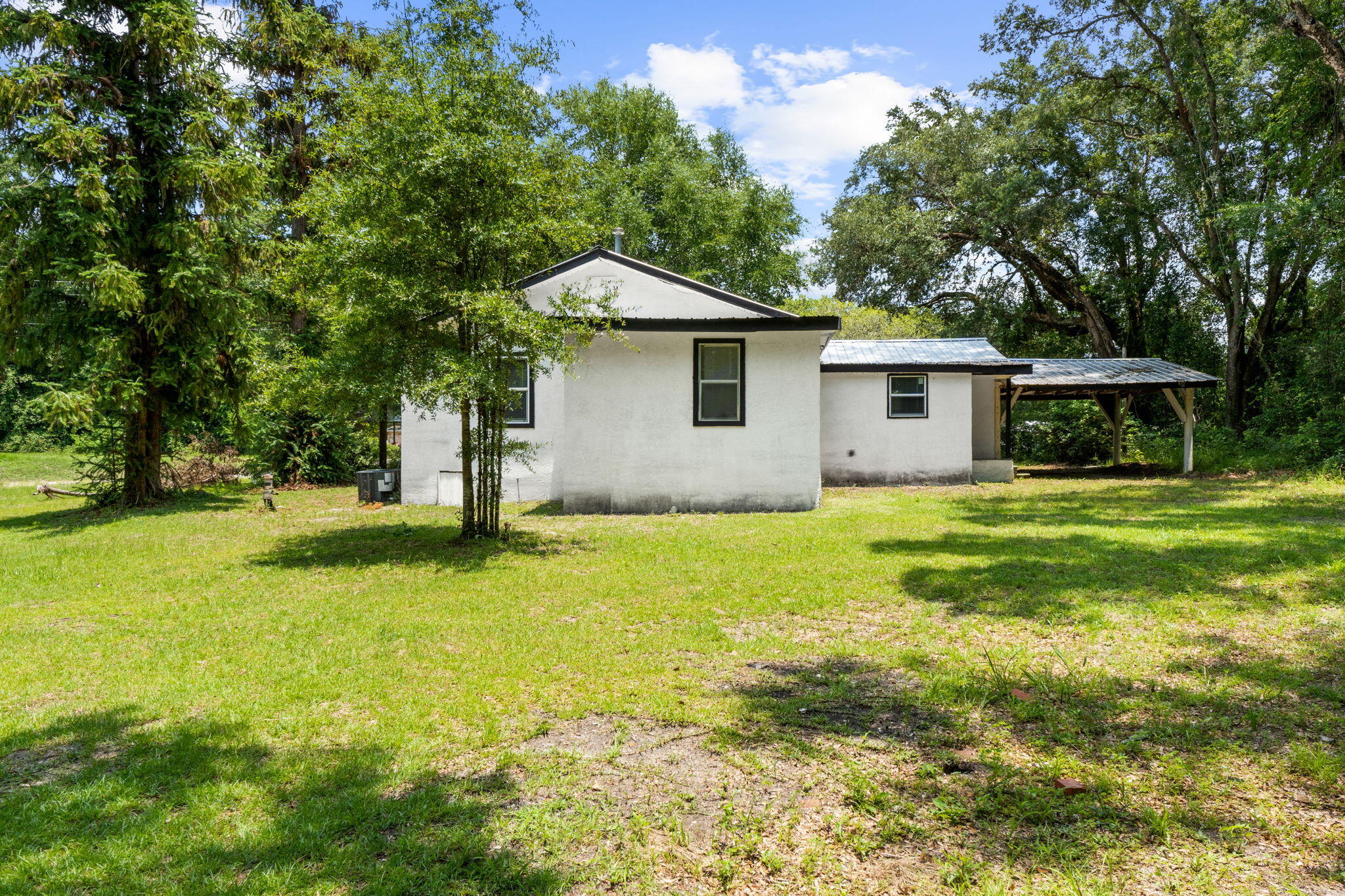 668 Wrights Creek Road Caryville FL 32427
