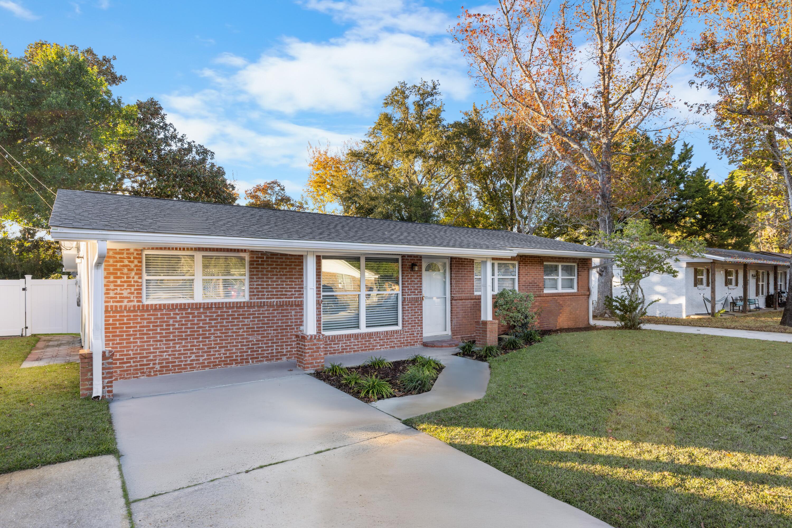 17 Mary Esther Drive Mary Esther FL 32569