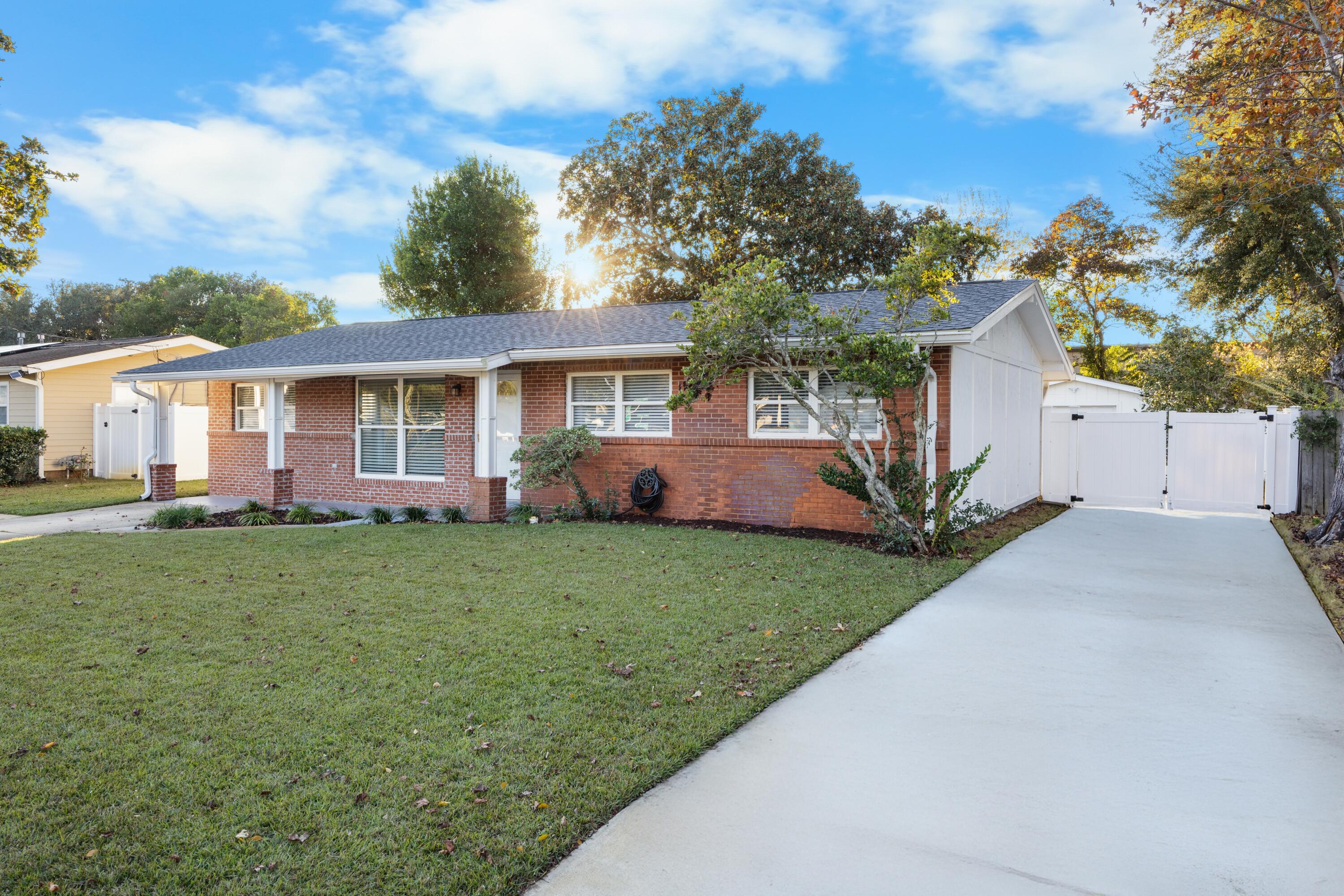 17 Mary Esther Drive Mary Esther FL 32569