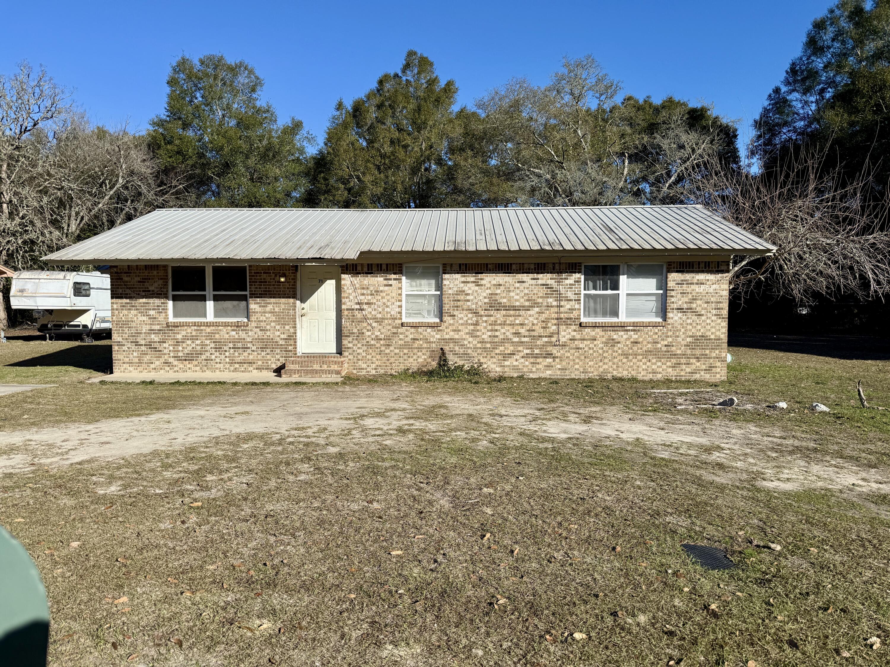 71 Constitution Avenue Defuniak Springs FL 32433