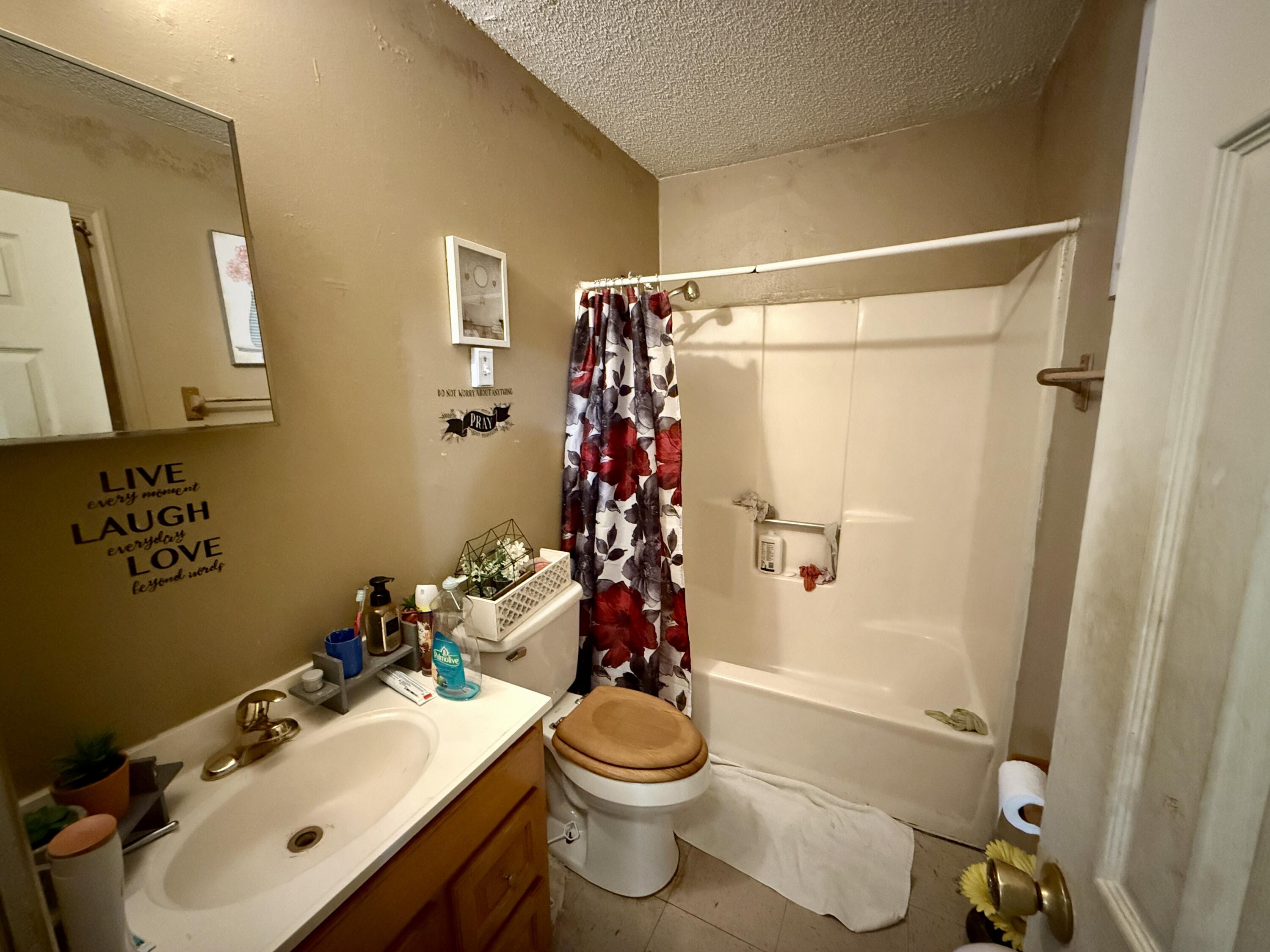 71 Constitution Avenue Defuniak Springs FL 32433
