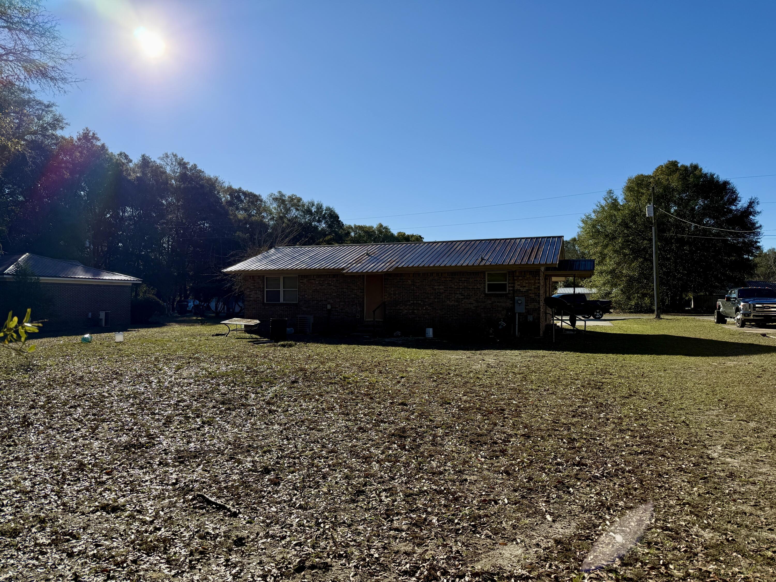 71 Constitution Avenue Defuniak Springs FL 32433
