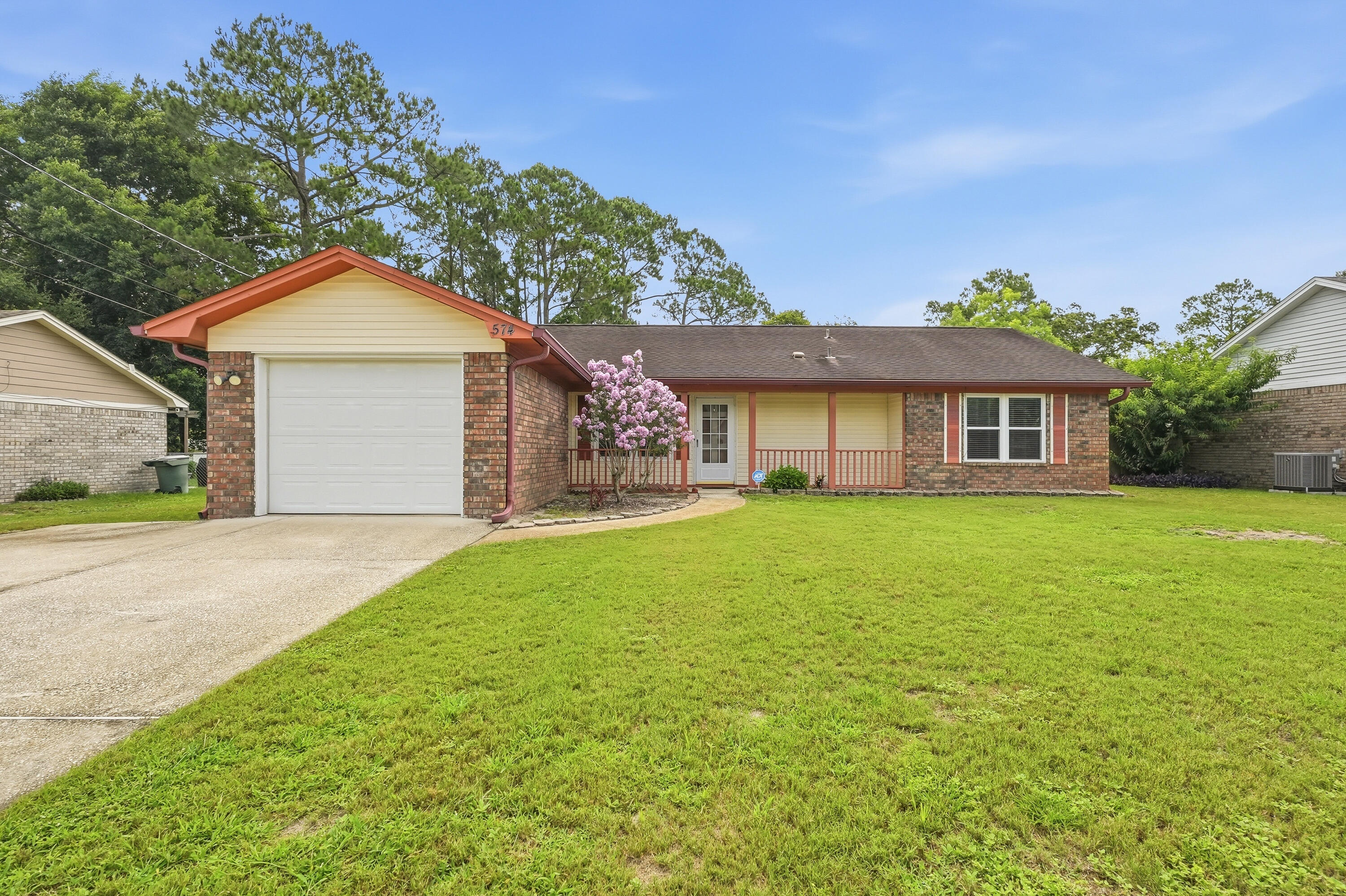 574 Peppertree Lane Pensacola FL 32506