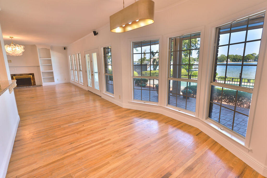 217 NE Yacht Club Drive Fort Walton Beach FL 32548
