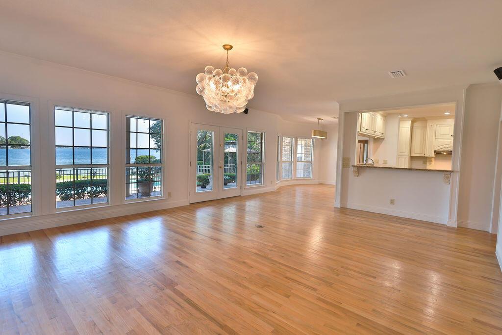 217 NE Yacht Club Drive Fort Walton Beach FL 32548