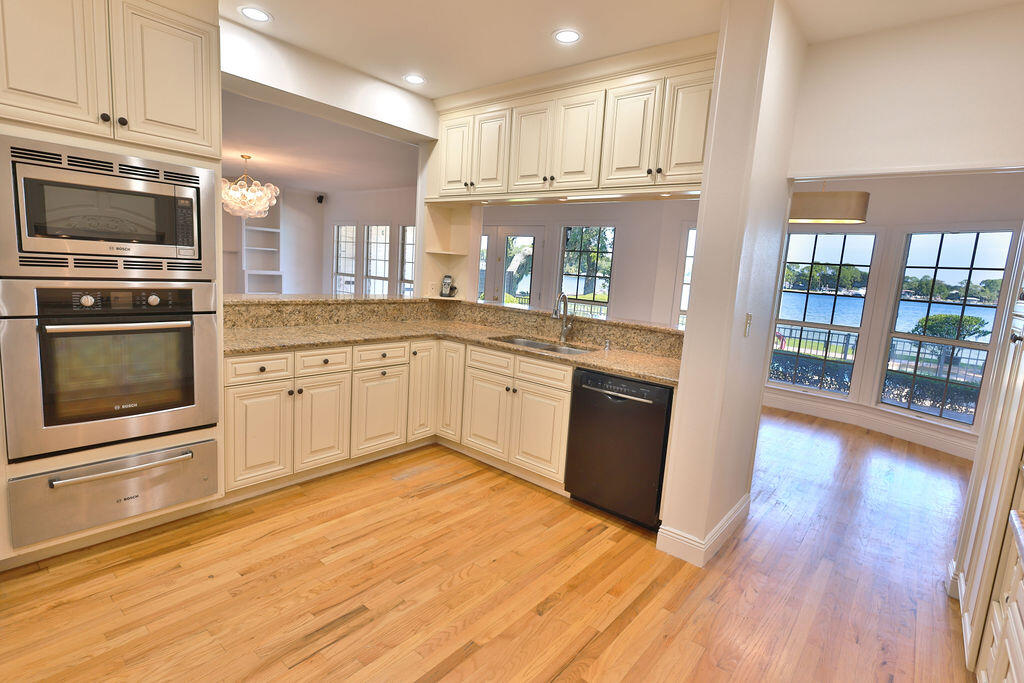 217 NE Yacht Club Drive Fort Walton Beach FL 32548