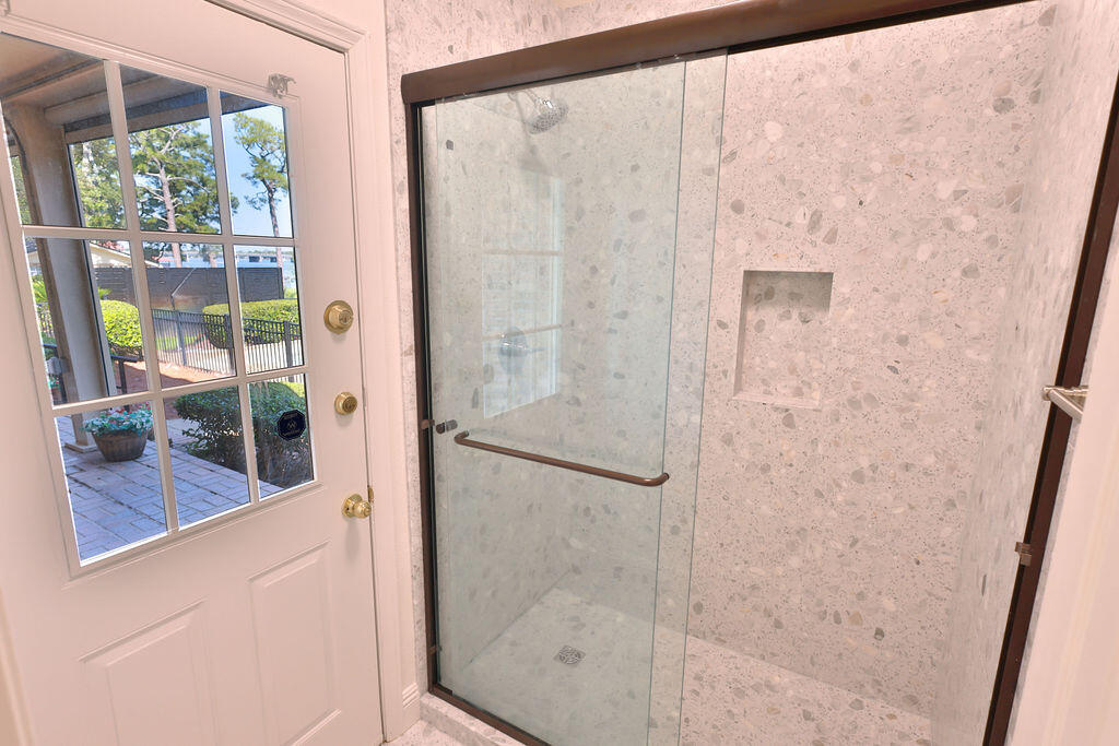 217 NE Yacht Club Drive Fort Walton Beach FL 32548