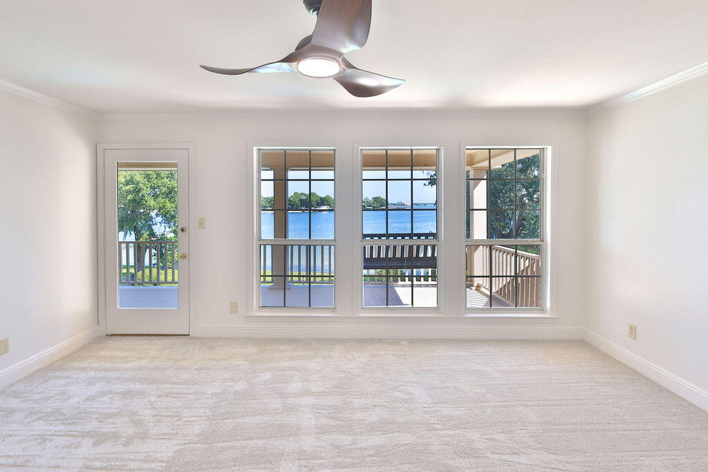 217 NE Yacht Club Drive Fort Walton Beach FL 32548