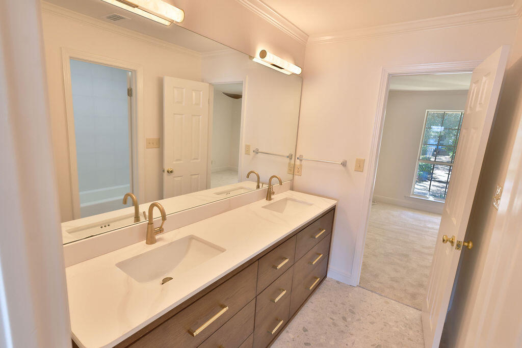 217 NE Yacht Club Drive Fort Walton Beach FL 32548
