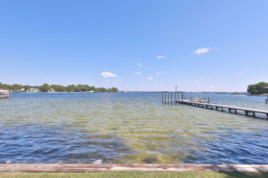 217 NE Yacht Club Drive Fort Walton Beach FL 32548