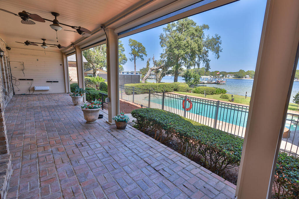 217 NE Yacht Club Drive Fort Walton Beach FL 32548